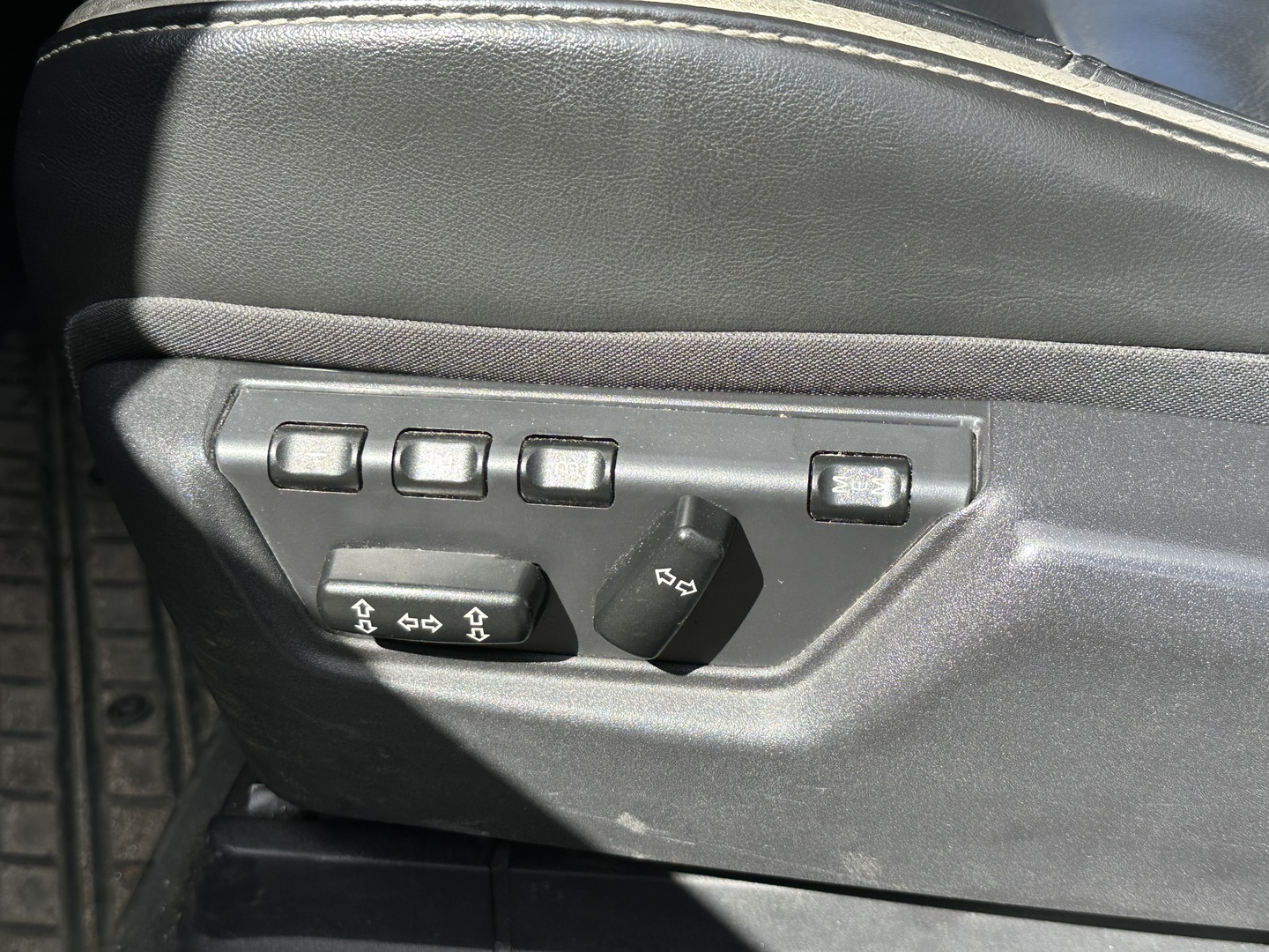 VOLVO XC90 2011