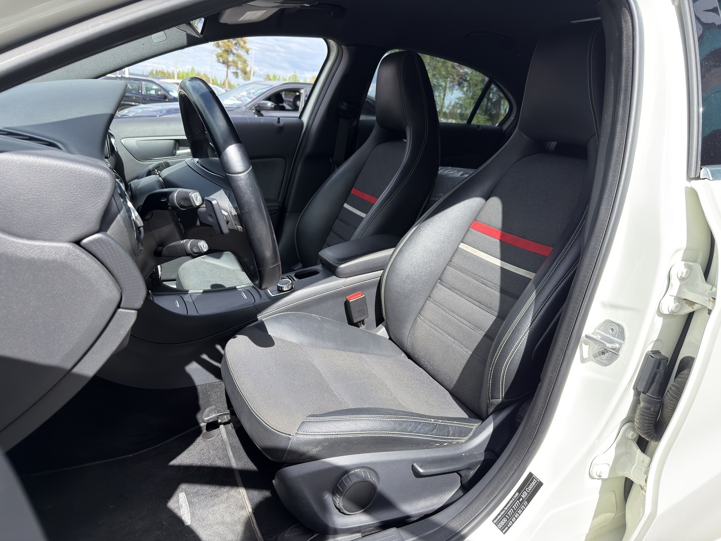 MERCEDES-BENZ A 2013