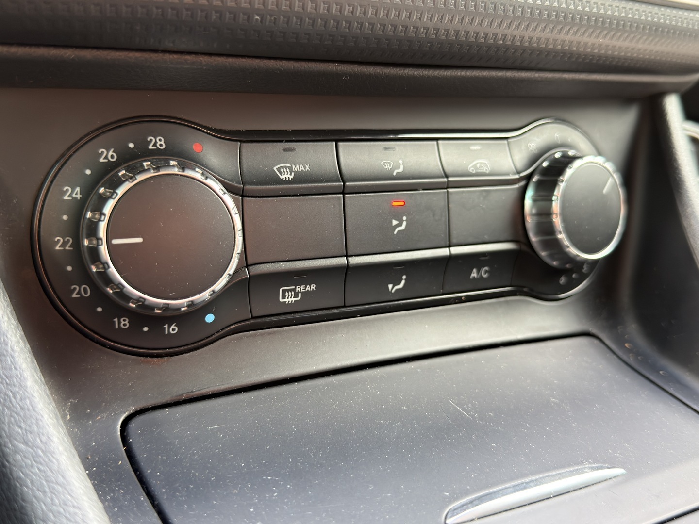MERCEDES-BENZ A 2013