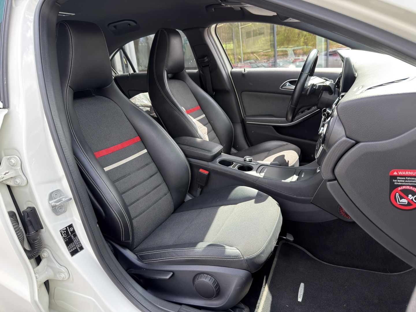 MERCEDES-BENZ A 2013