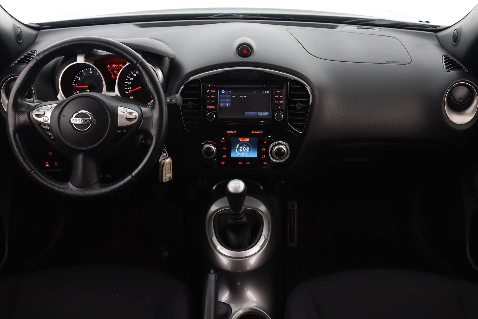 NISSAN Juke 2015