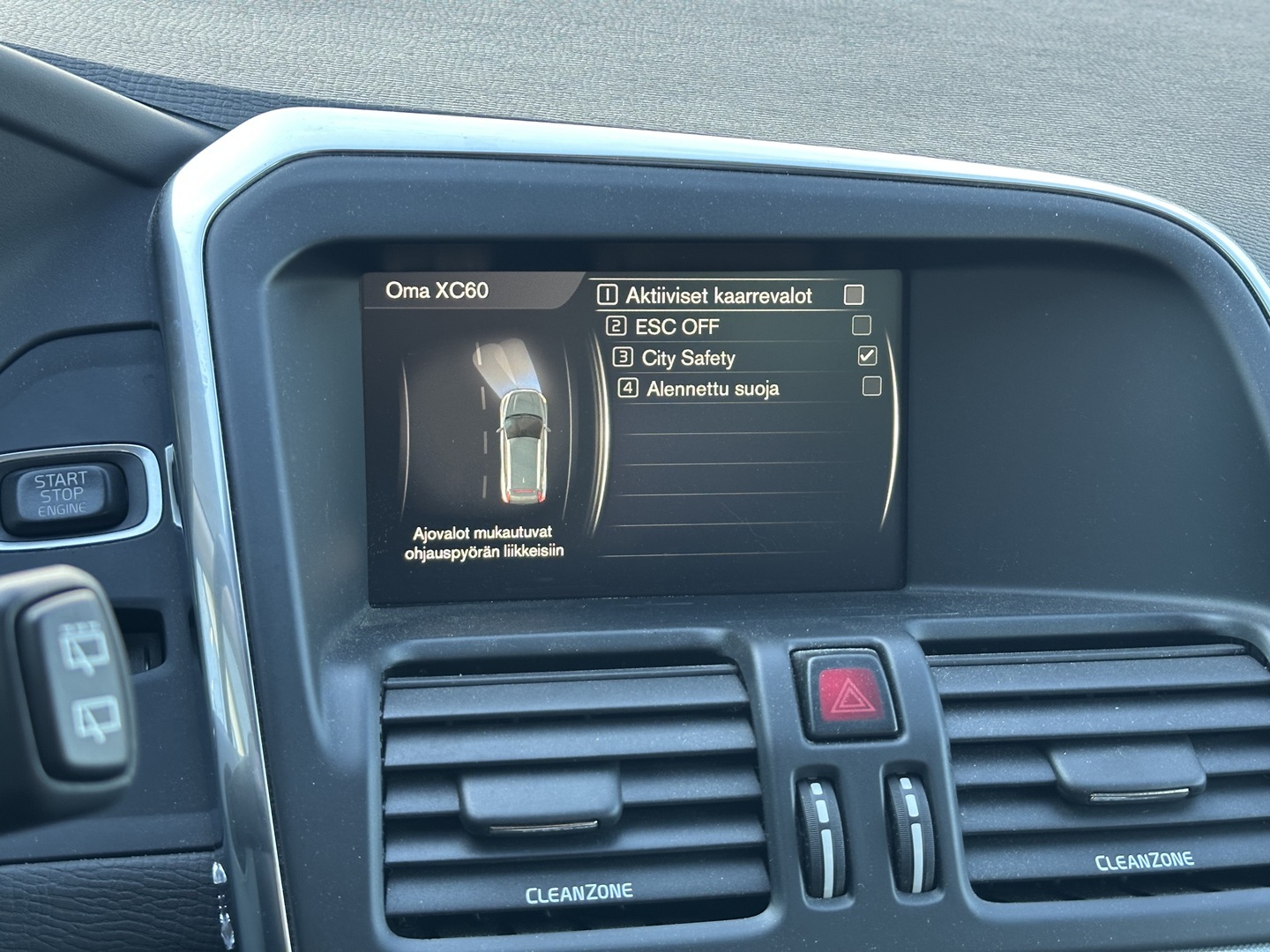 VOLVO XC60 2017