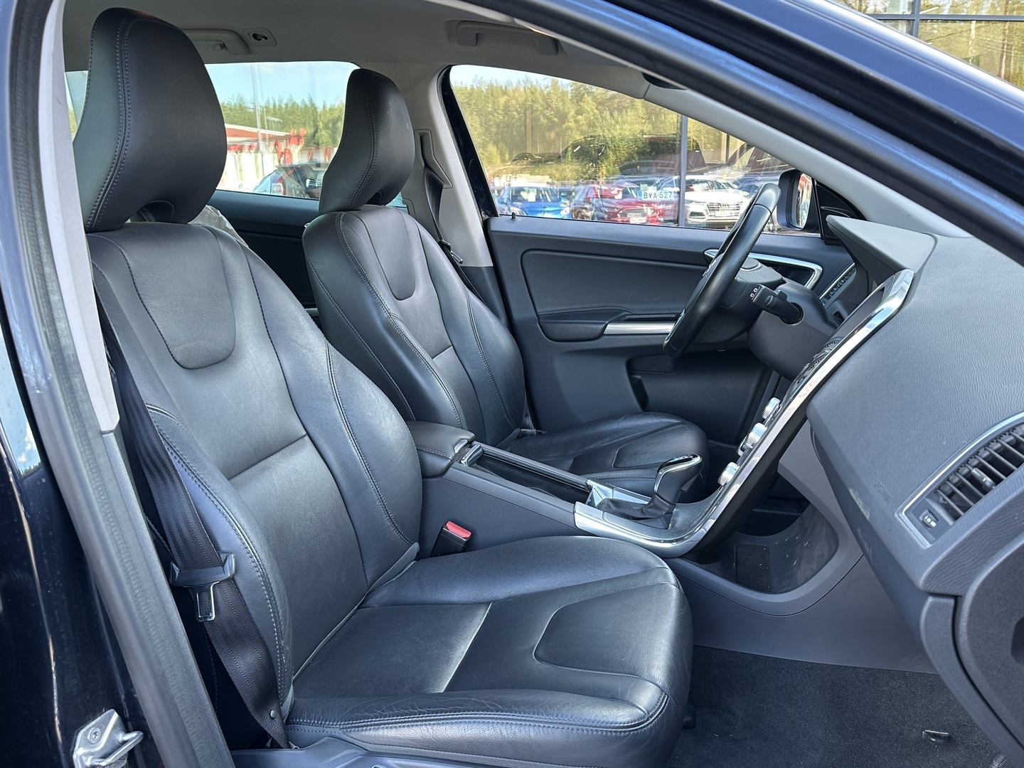 VOLVO XC60 2017