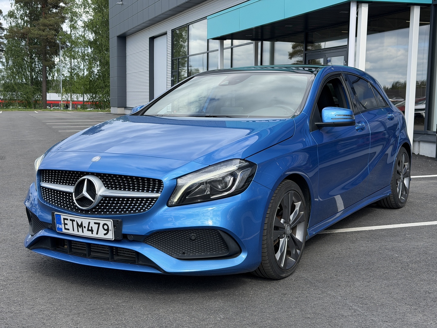 MERCEDES-BENZ A 2016