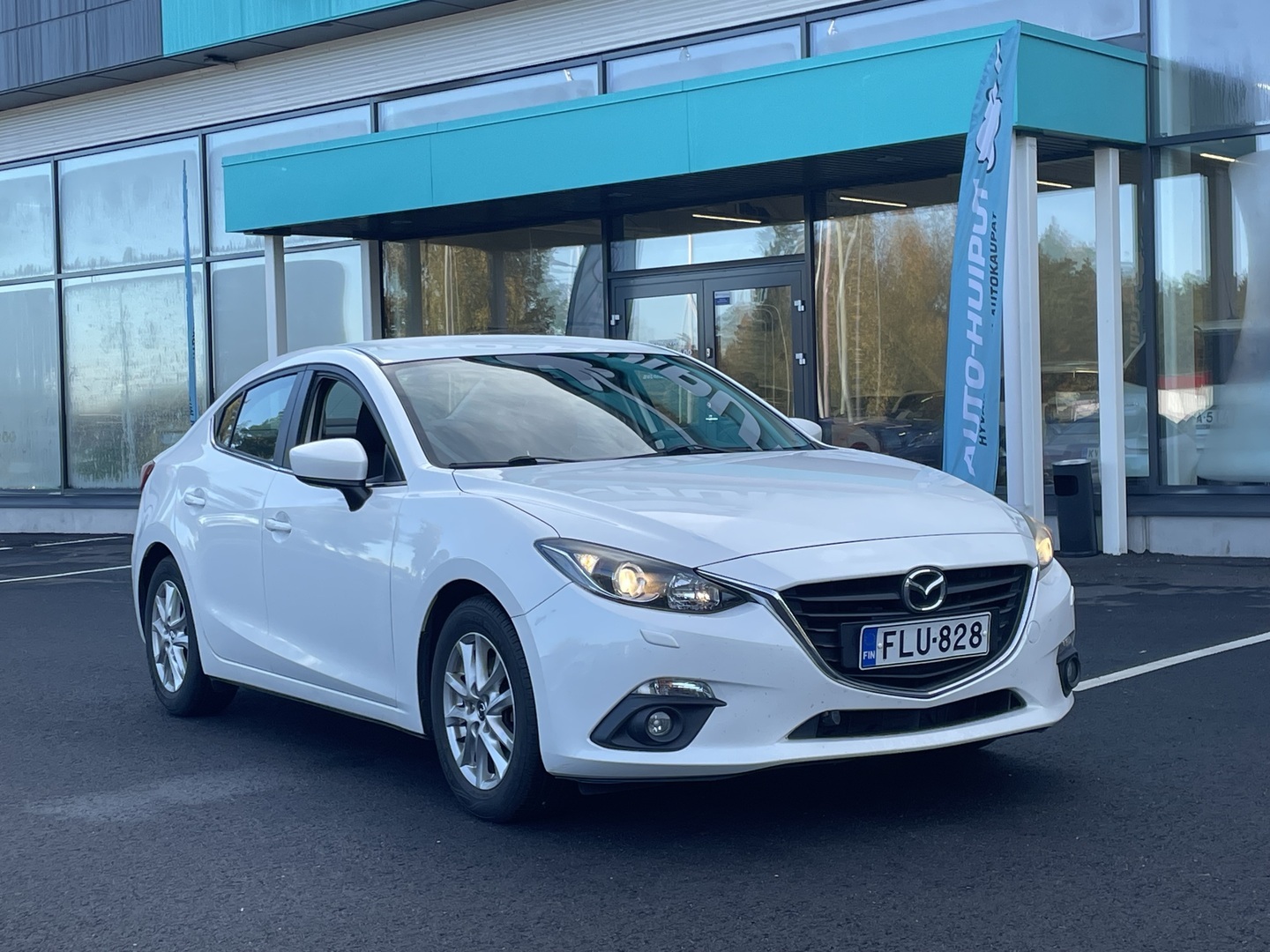 MAZDA Mazda3 2015