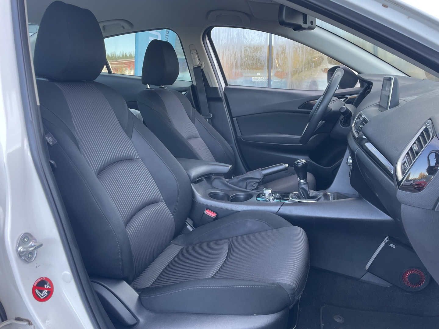 MAZDA Mazda3 2015