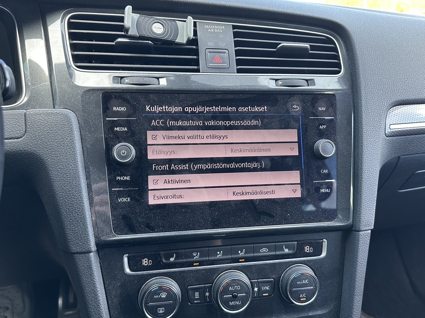 VOLKSWAGEN Golf 2018