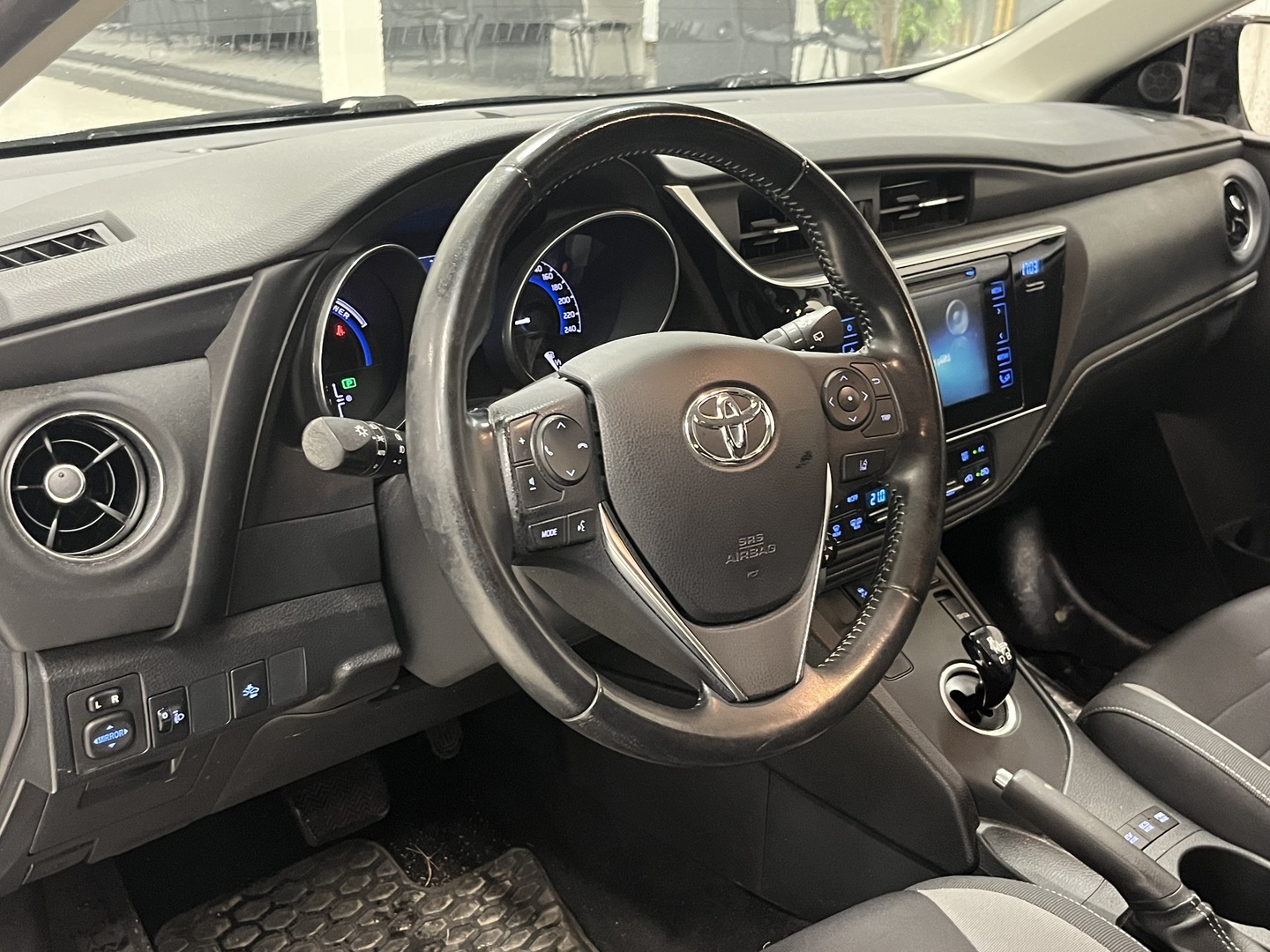 TOYOTA Auris 2017
