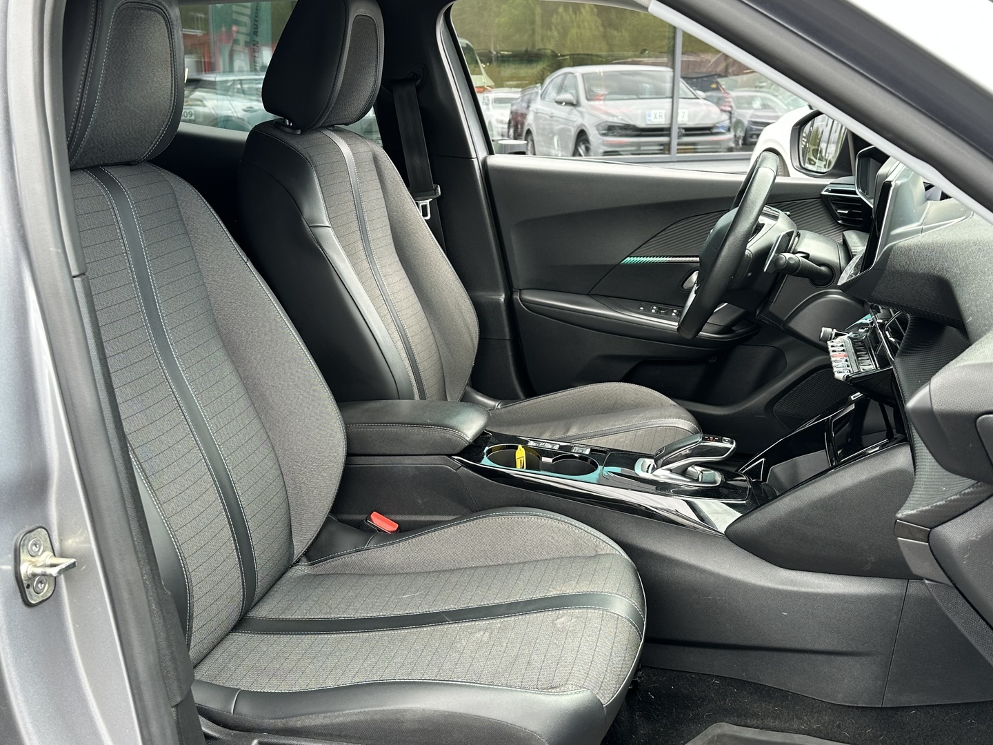 PEUGEOT 2008 2021