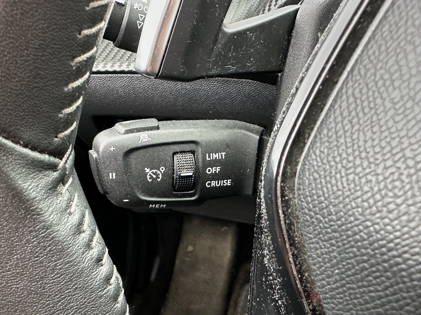 PEUGEOT 2008 2021