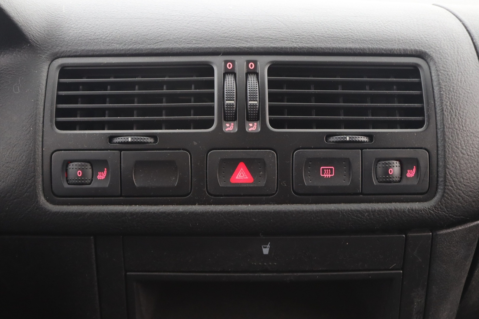 VOLKSWAGEN Bora 1999