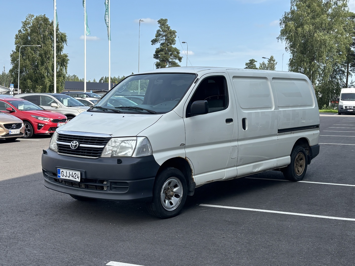 TOYOTA Hiace 2011