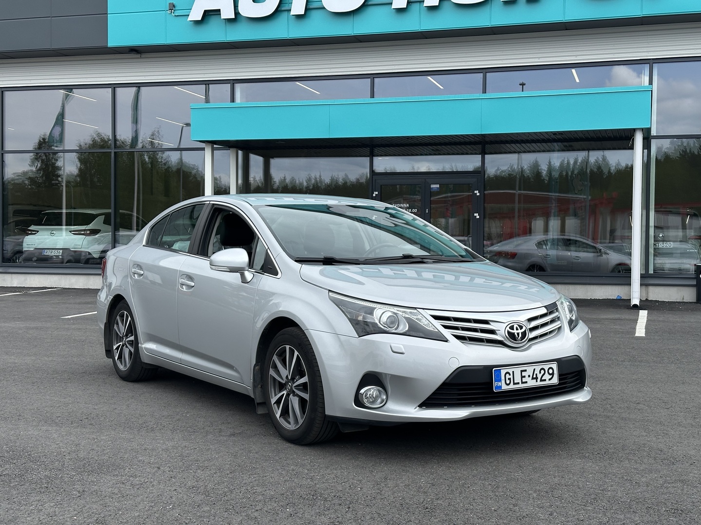 TOYOTA Avensis 2014