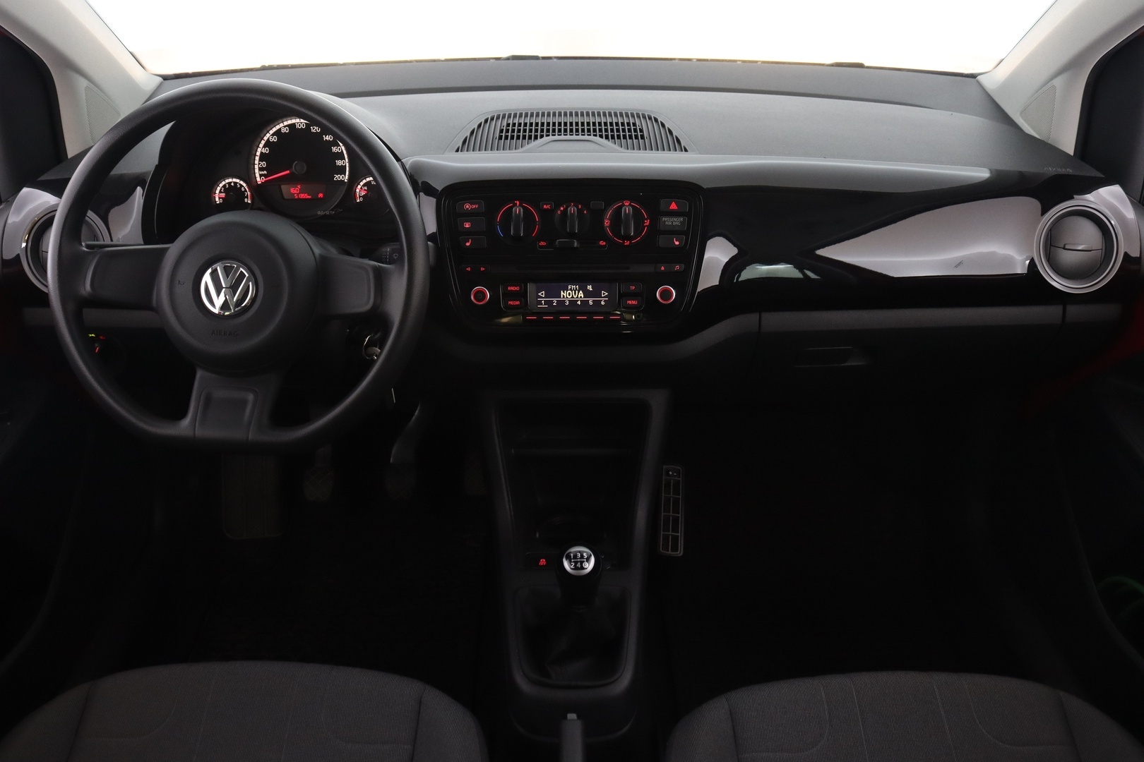 VOLKSWAGEN up! 2014