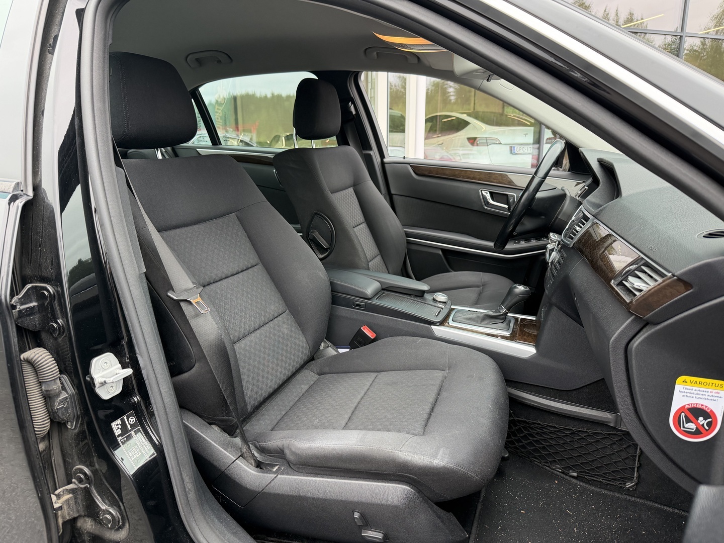 MERCEDES-BENZ E 2009