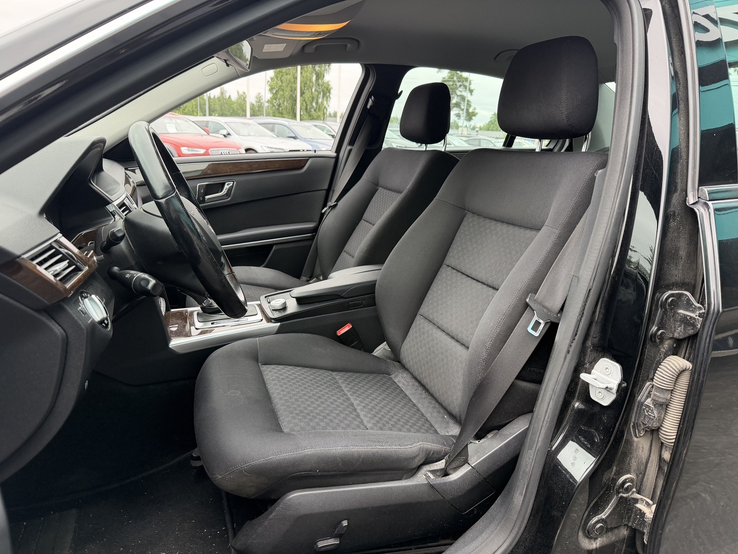 MERCEDES-BENZ E 2009