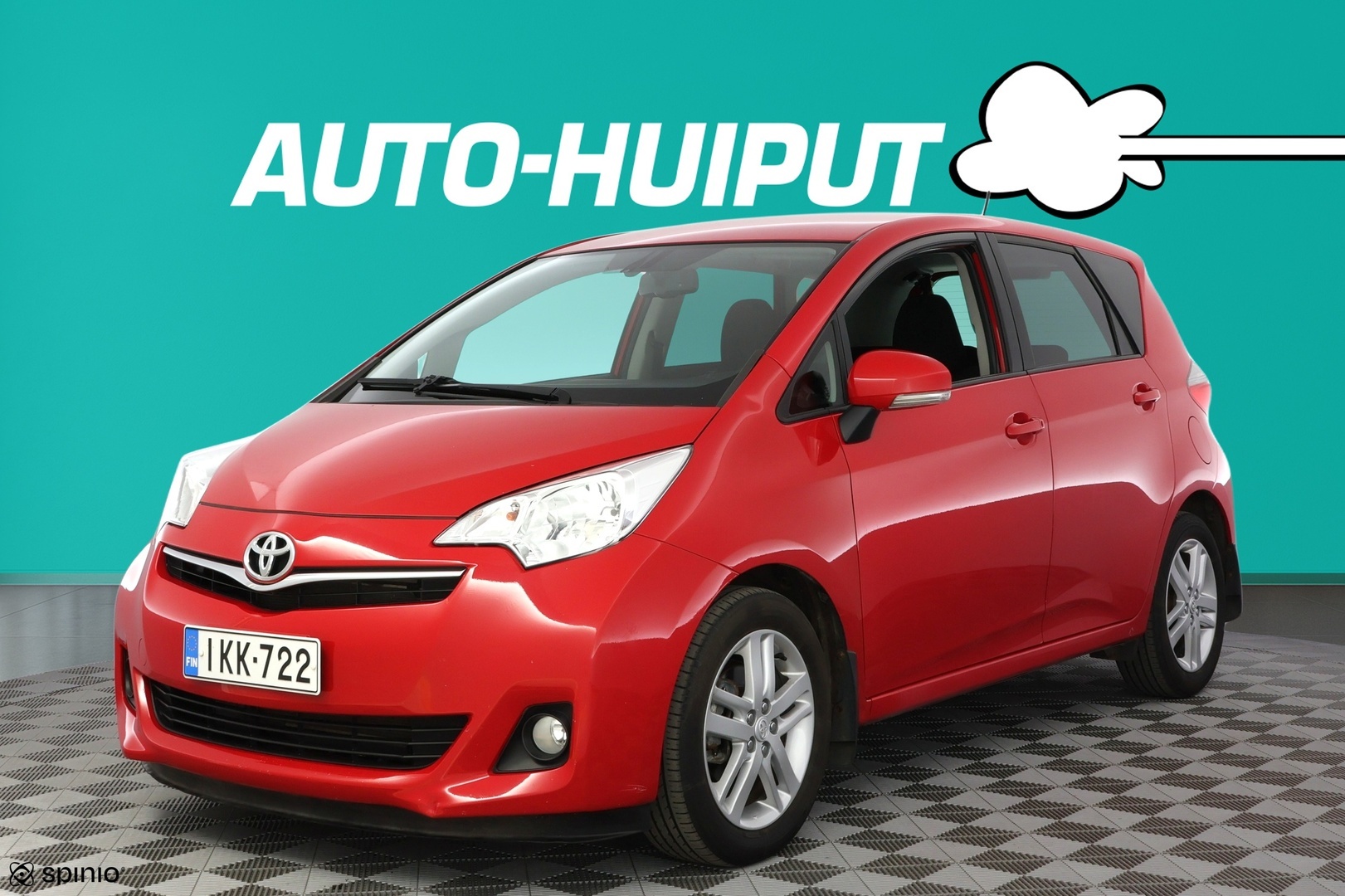 TOYOTA Verso-S 2011