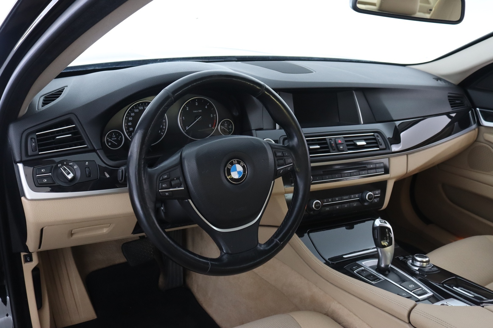 BMW 518 2014