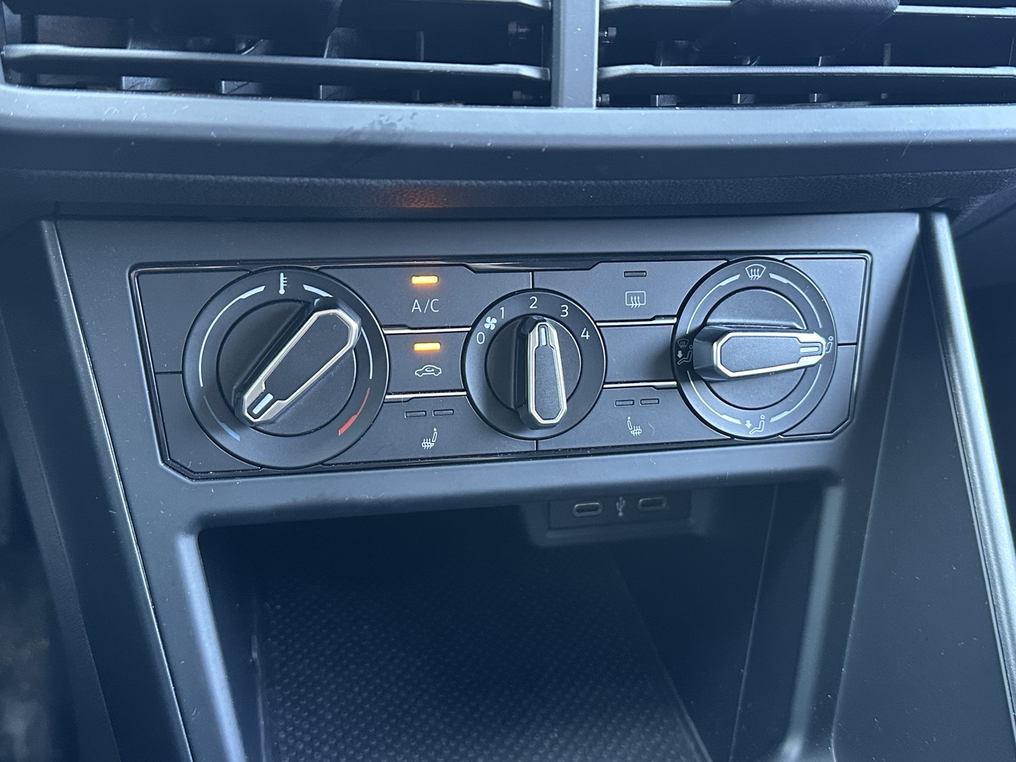 VOLKSWAGEN Polo 2022