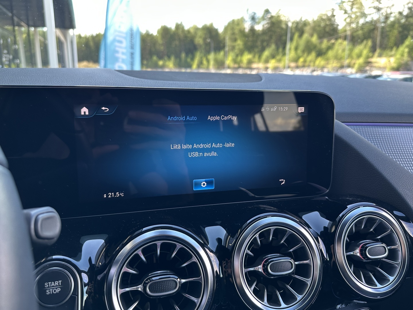 MERCEDES-BENZ EQA 2023