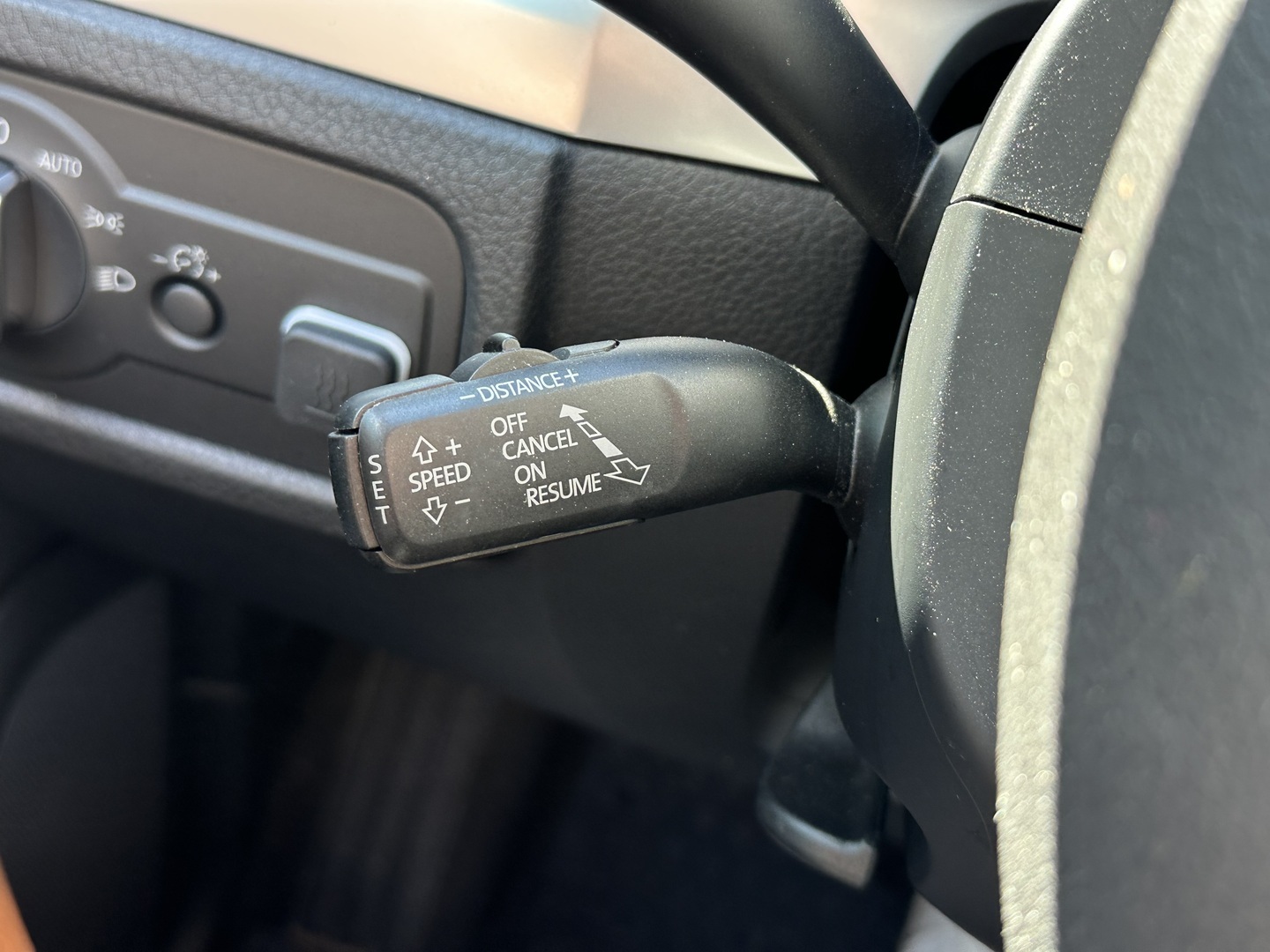 VOLKSWAGEN Touareg 2016