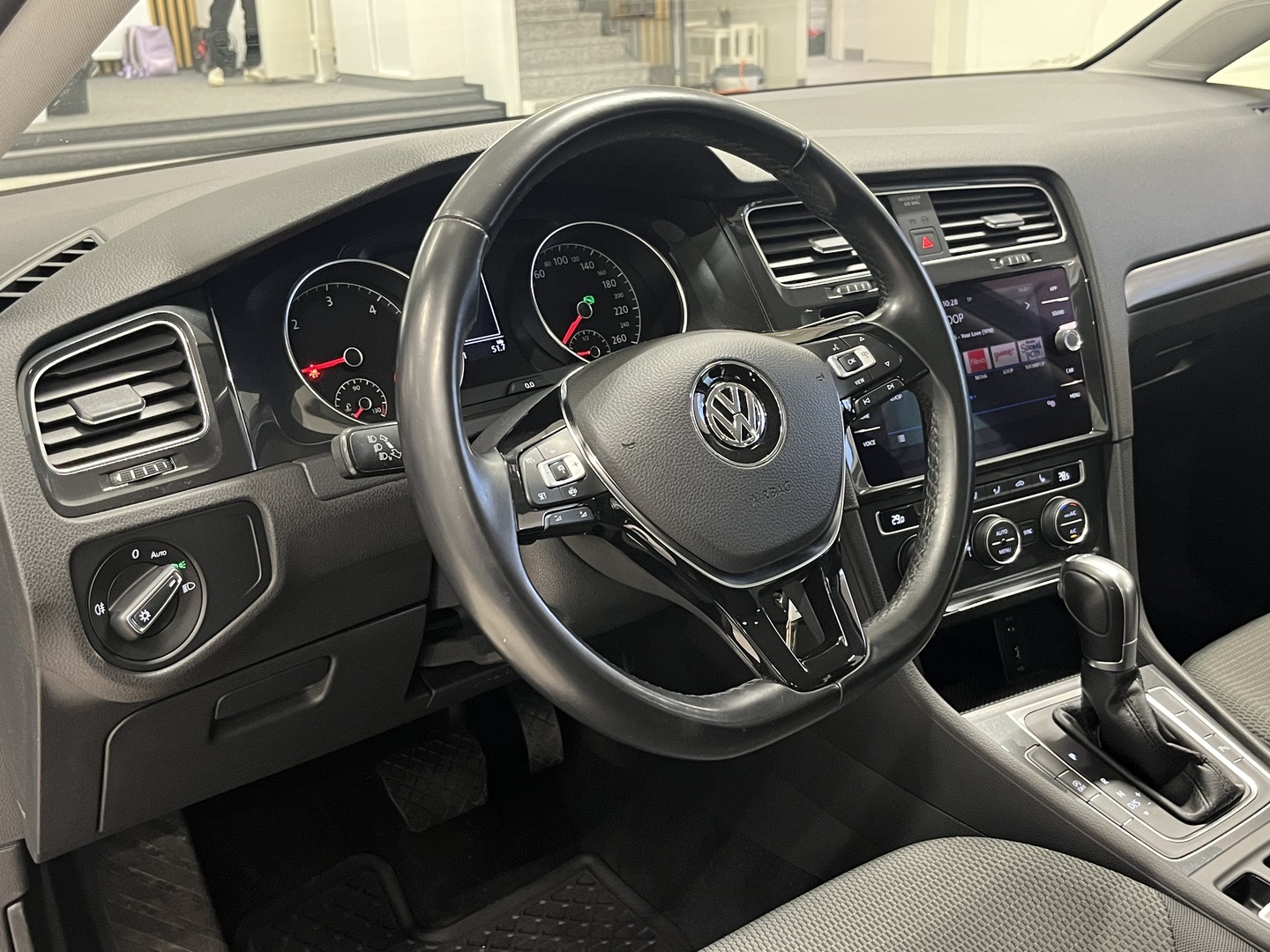 VOLKSWAGEN Golf 2019