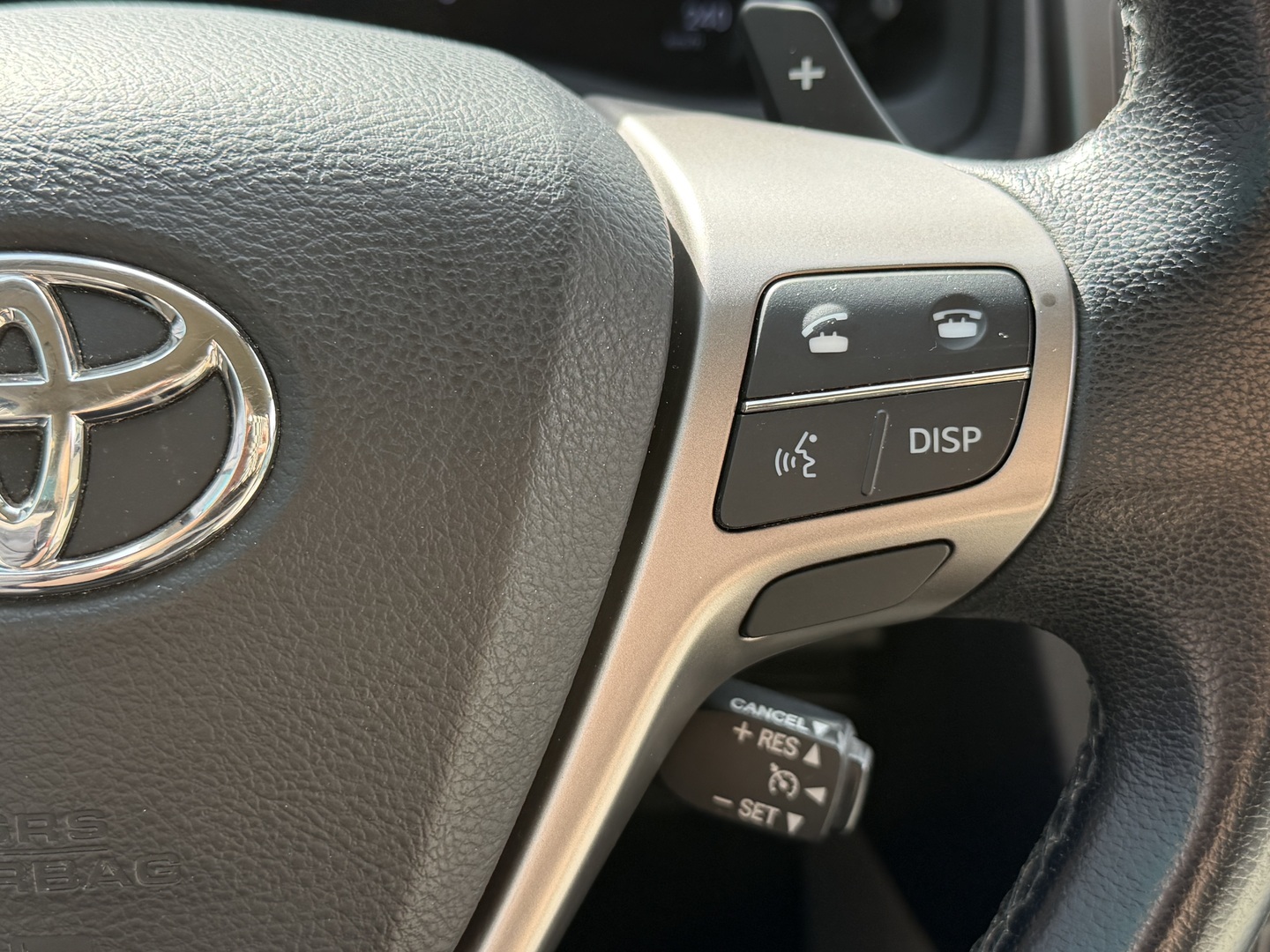 TOYOTA Avensis 2012