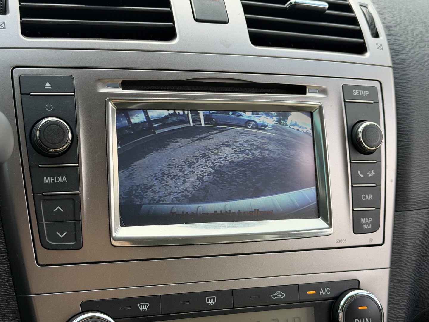 TOYOTA Avensis 2012
