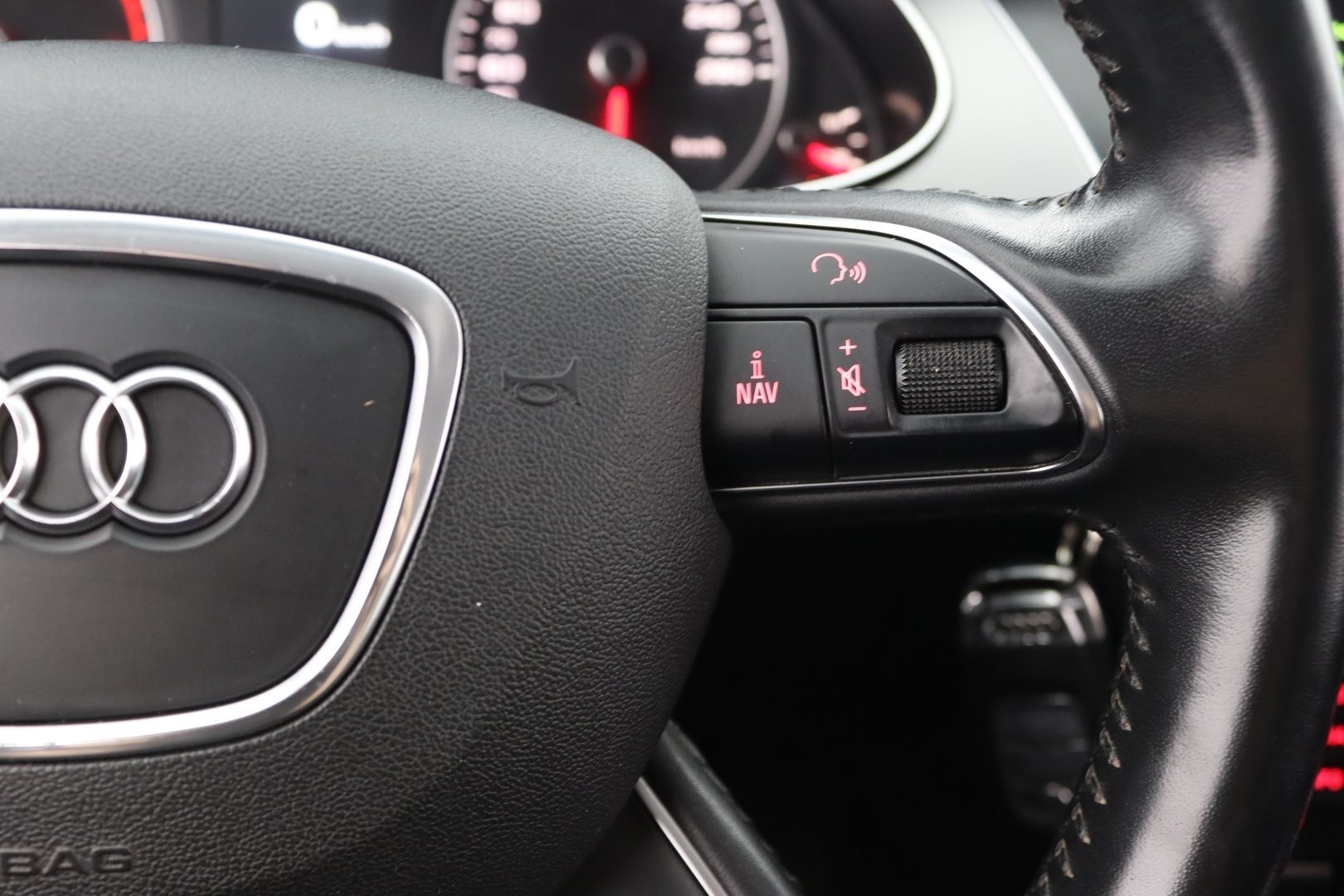 AUDI A4 allroad quattro 2014