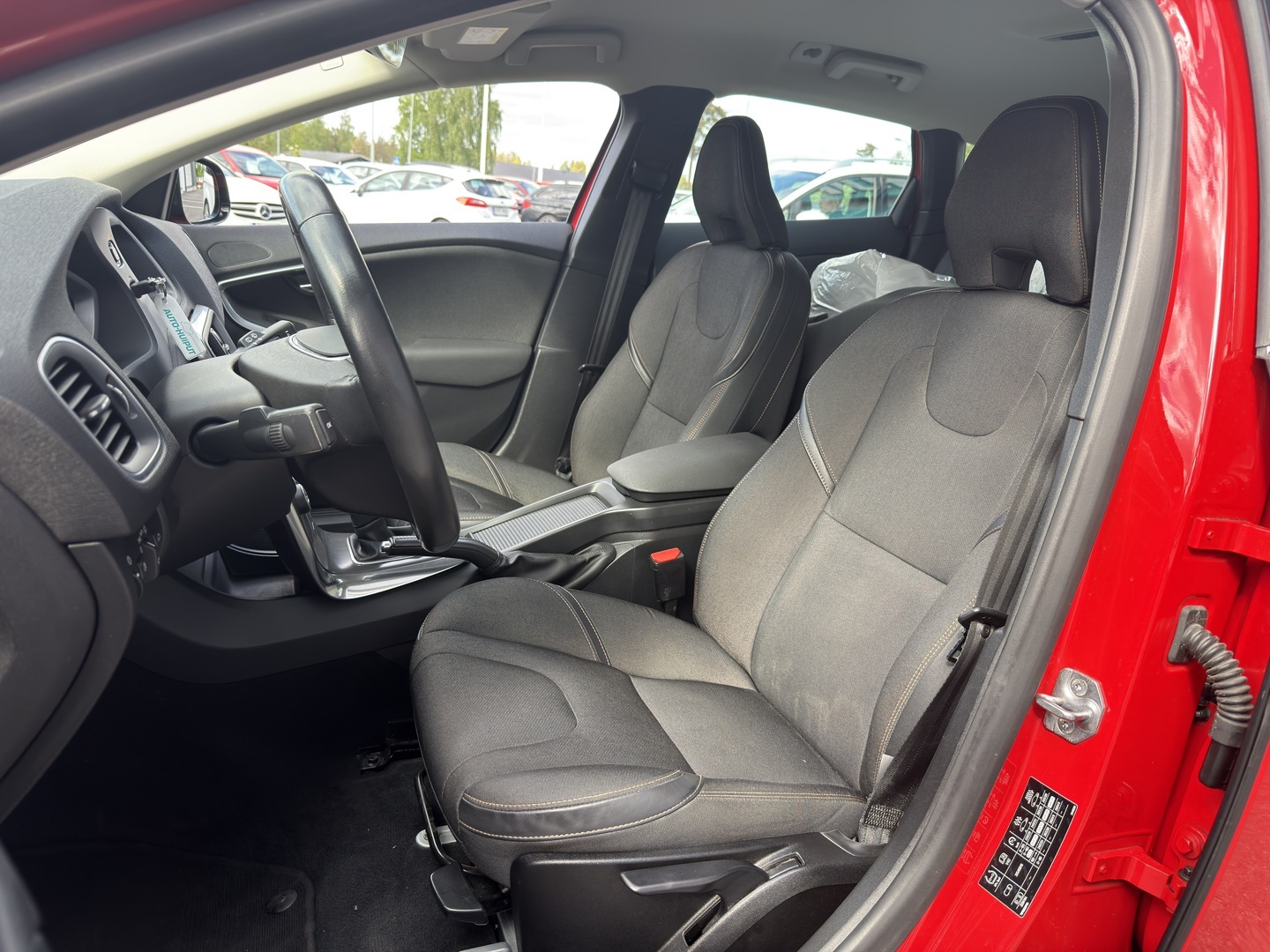 VOLVO V40 Cross Country 2016