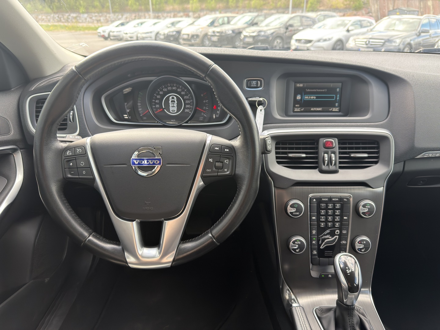 VOLVO V40 Cross Country 2016
