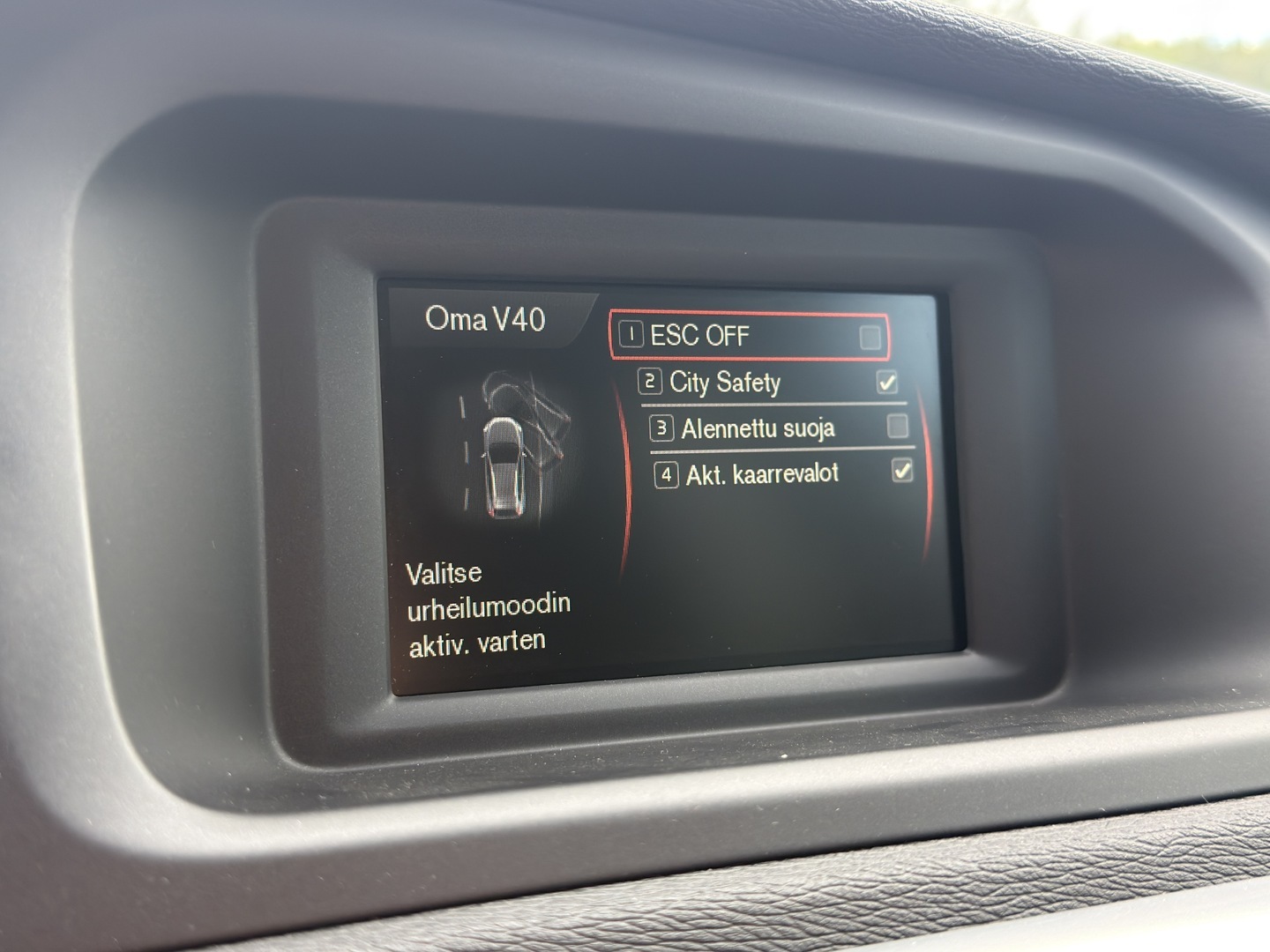 VOLVO V40 Cross Country 2016
