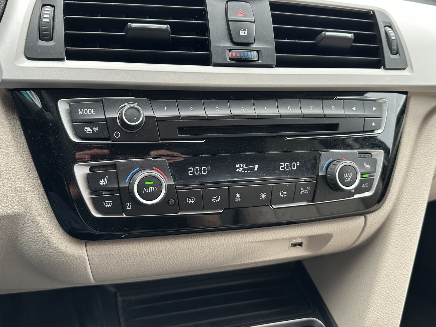 BMW 320 2019