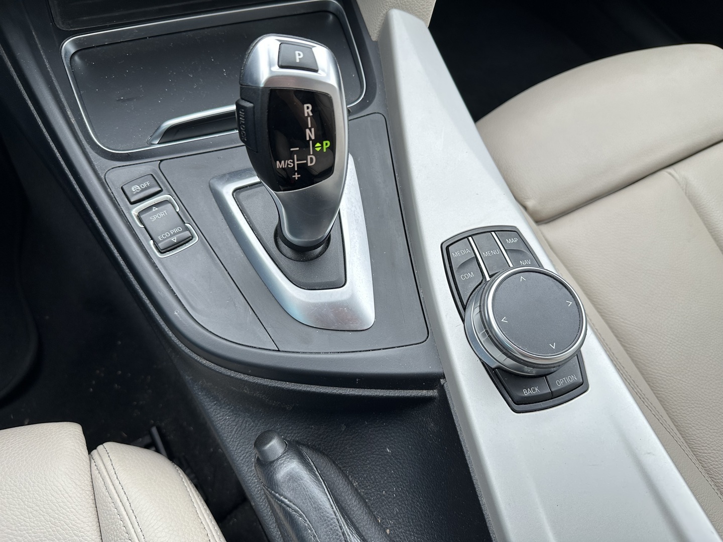 BMW 320 2019