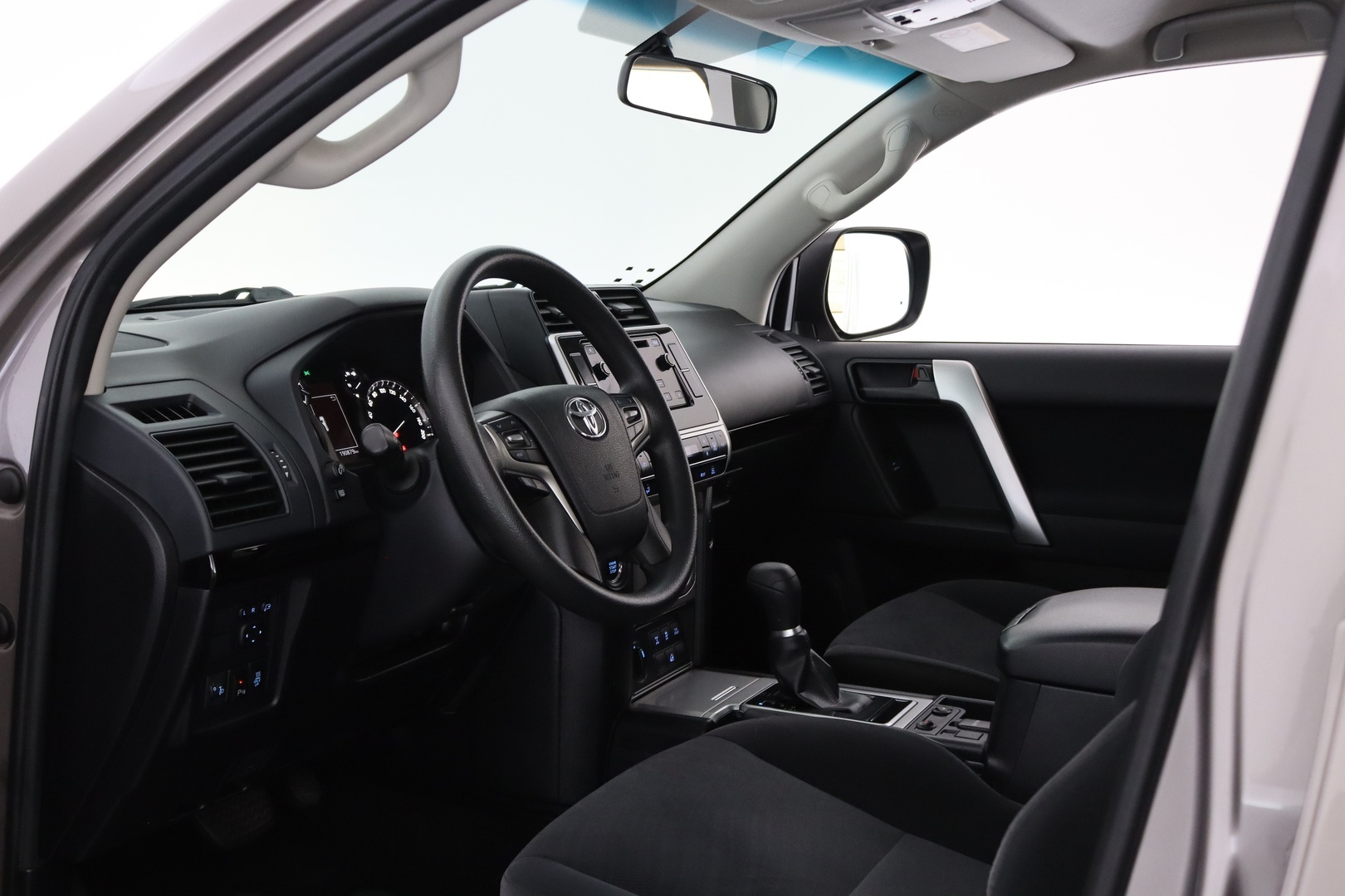 TOYOTA Land Cruiser 2019