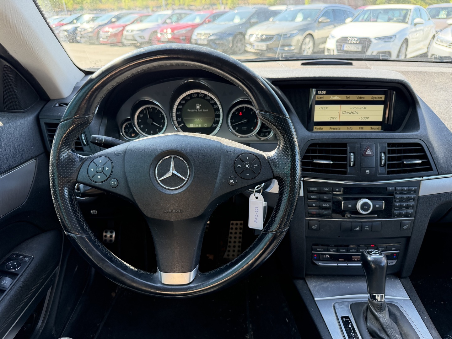 MERCEDES-BENZ E 2009