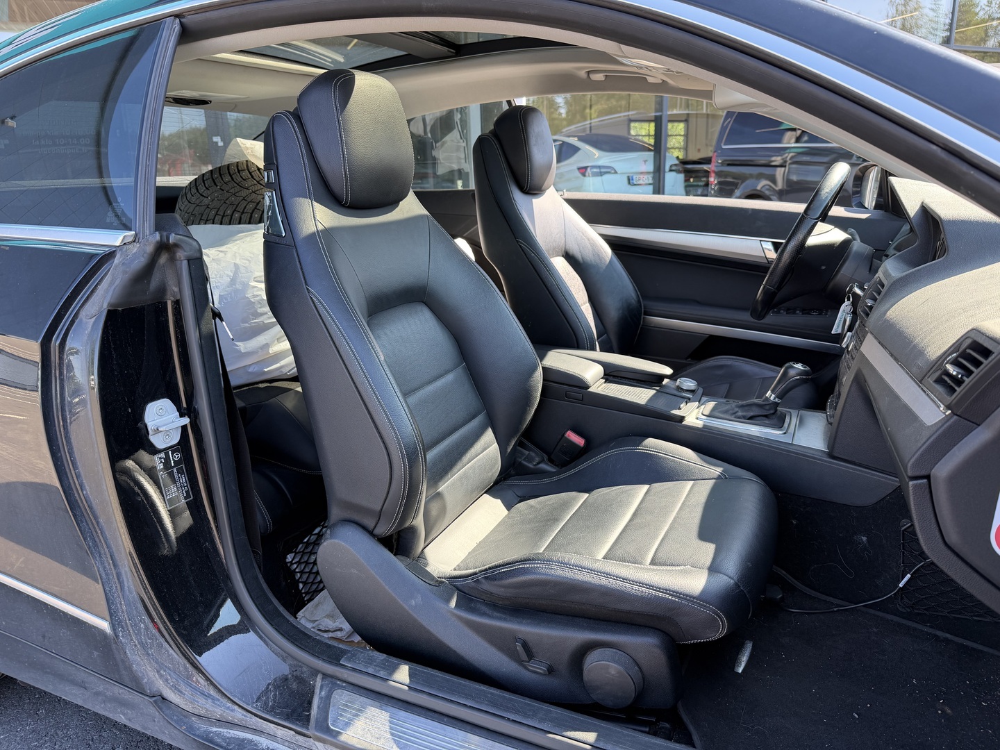 MERCEDES-BENZ E 2009