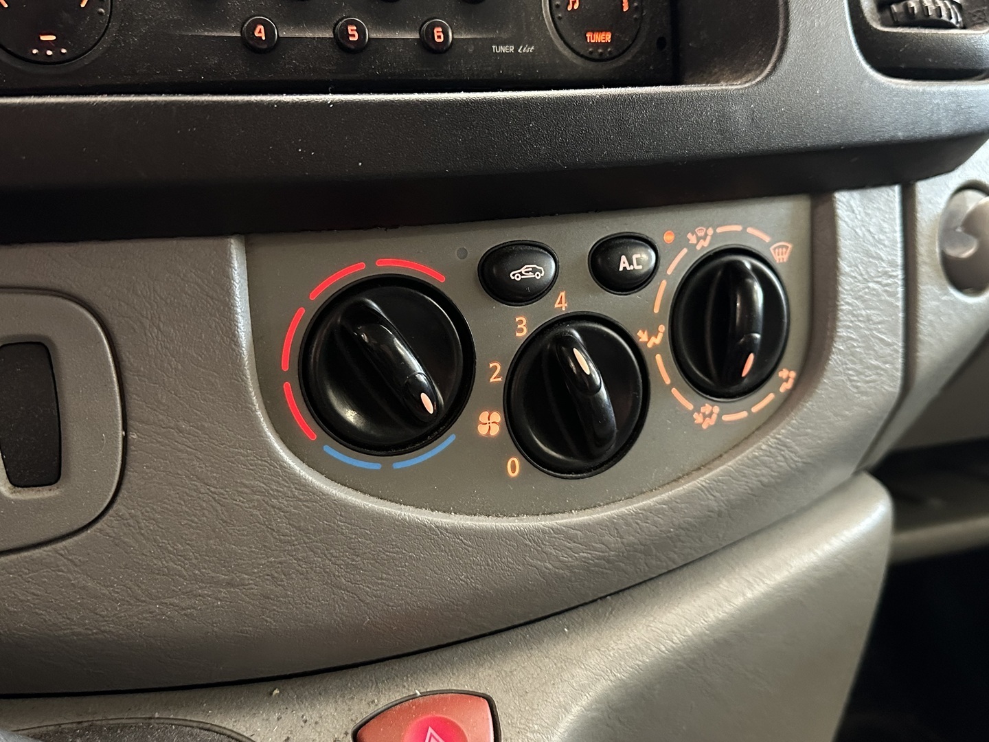 NISSAN Primastar 2005