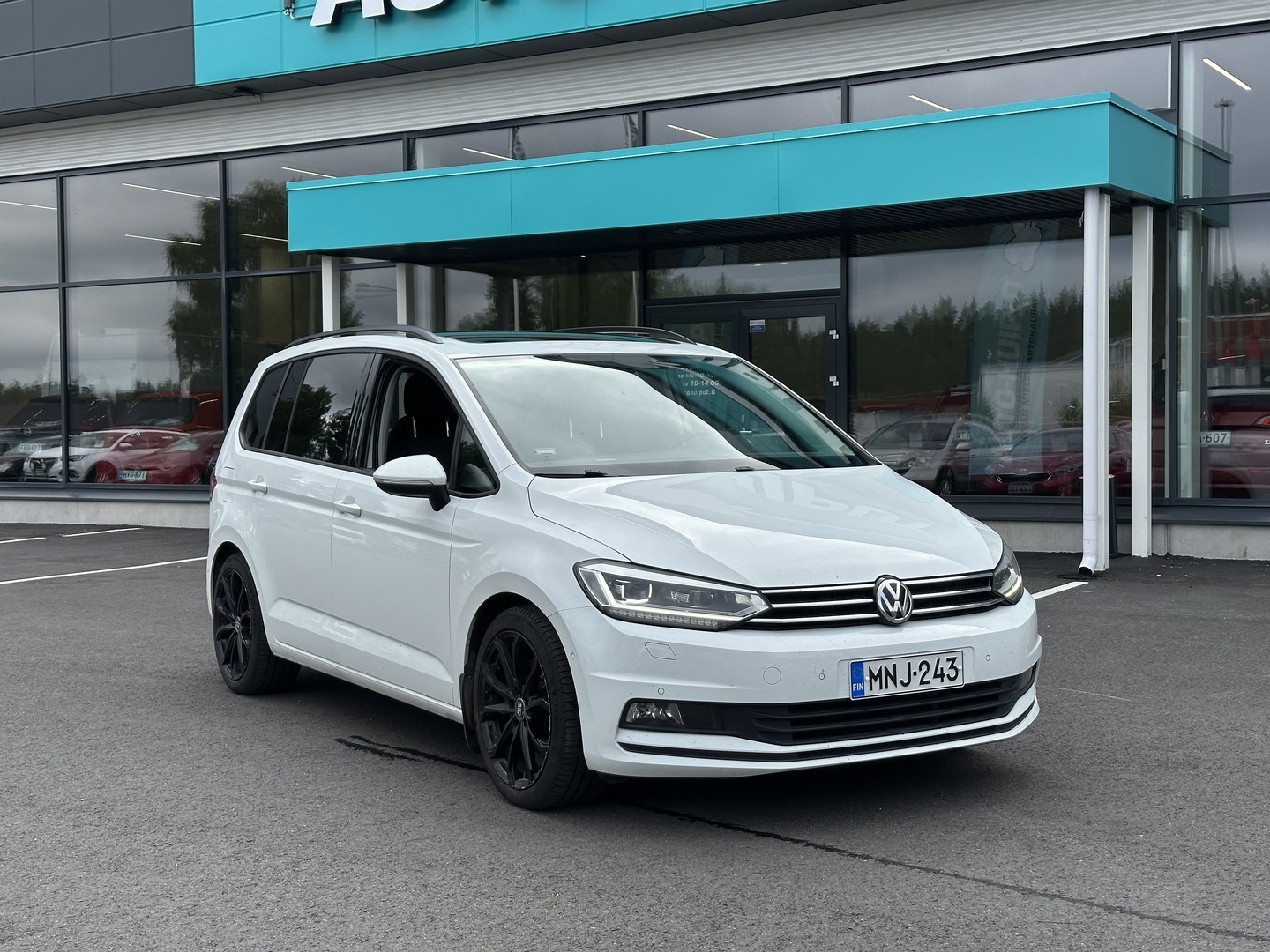 VOLKSWAGEN Touran 2018