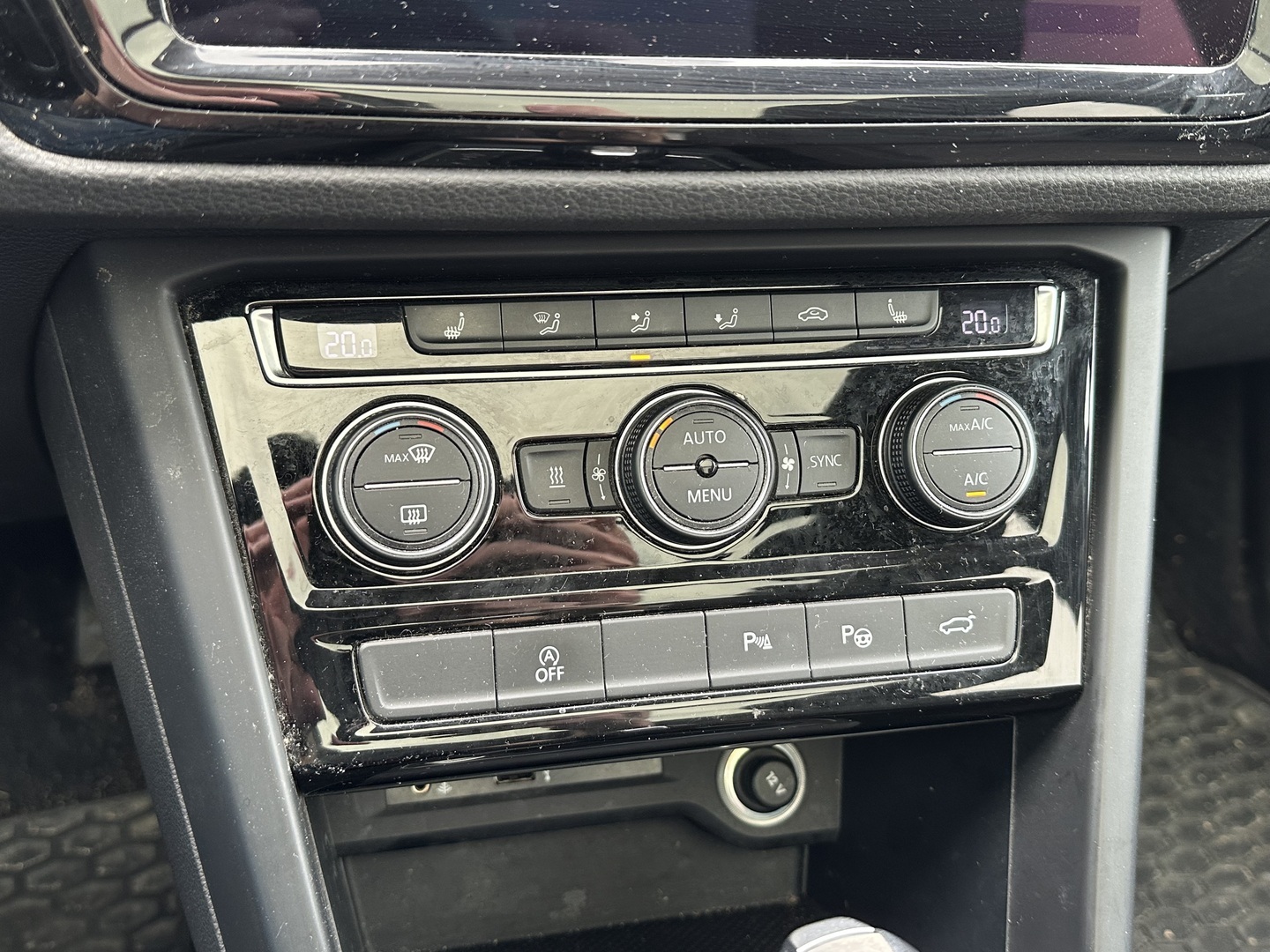 VOLKSWAGEN Touran 2018