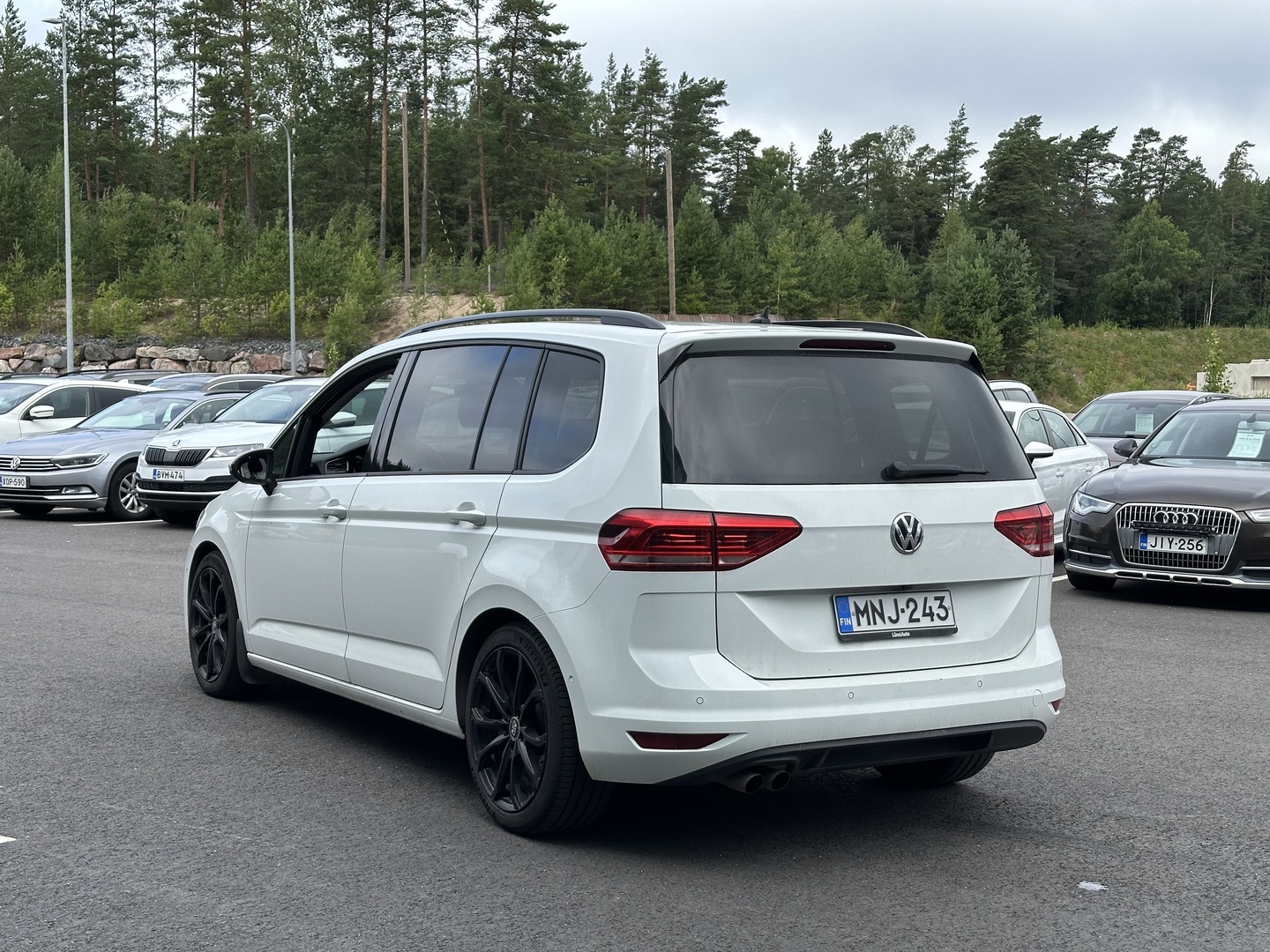 VOLKSWAGEN Touran 2018