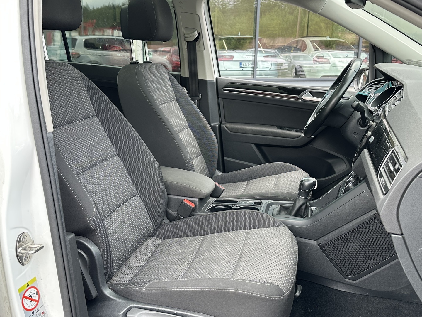 VOLKSWAGEN Touran 2018