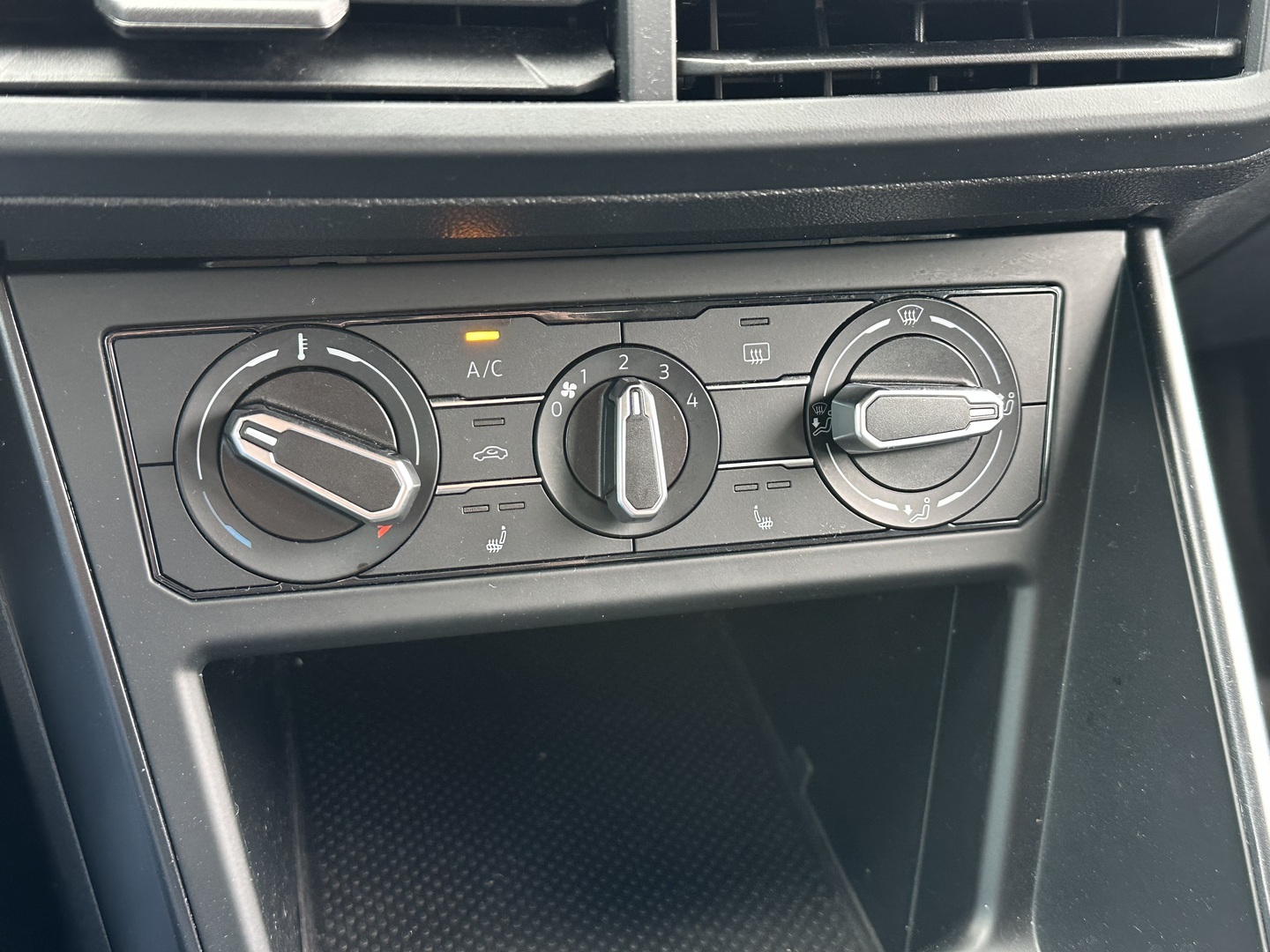 VOLKSWAGEN Polo 2019