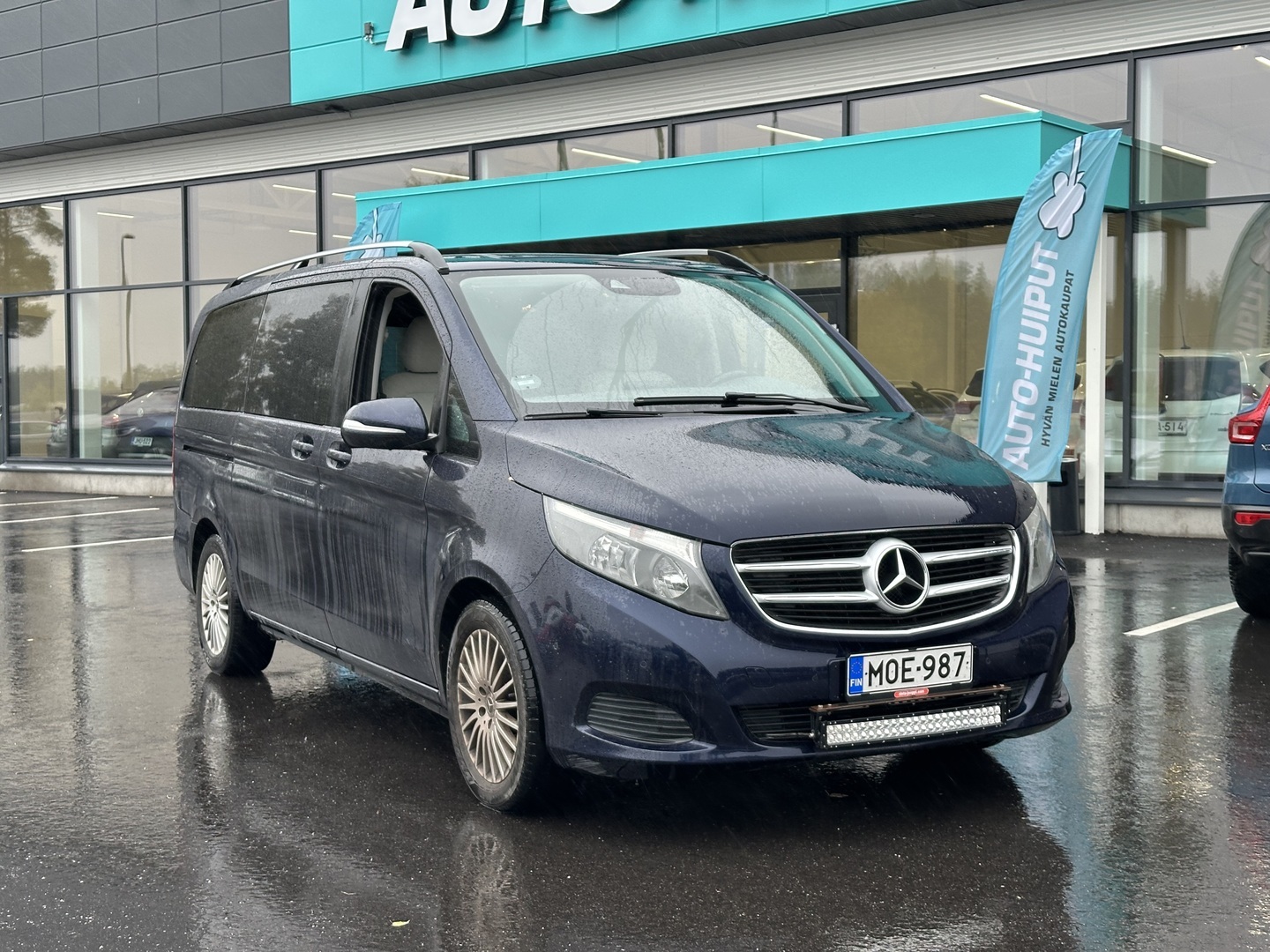 MERCEDES-BENZ V 2015