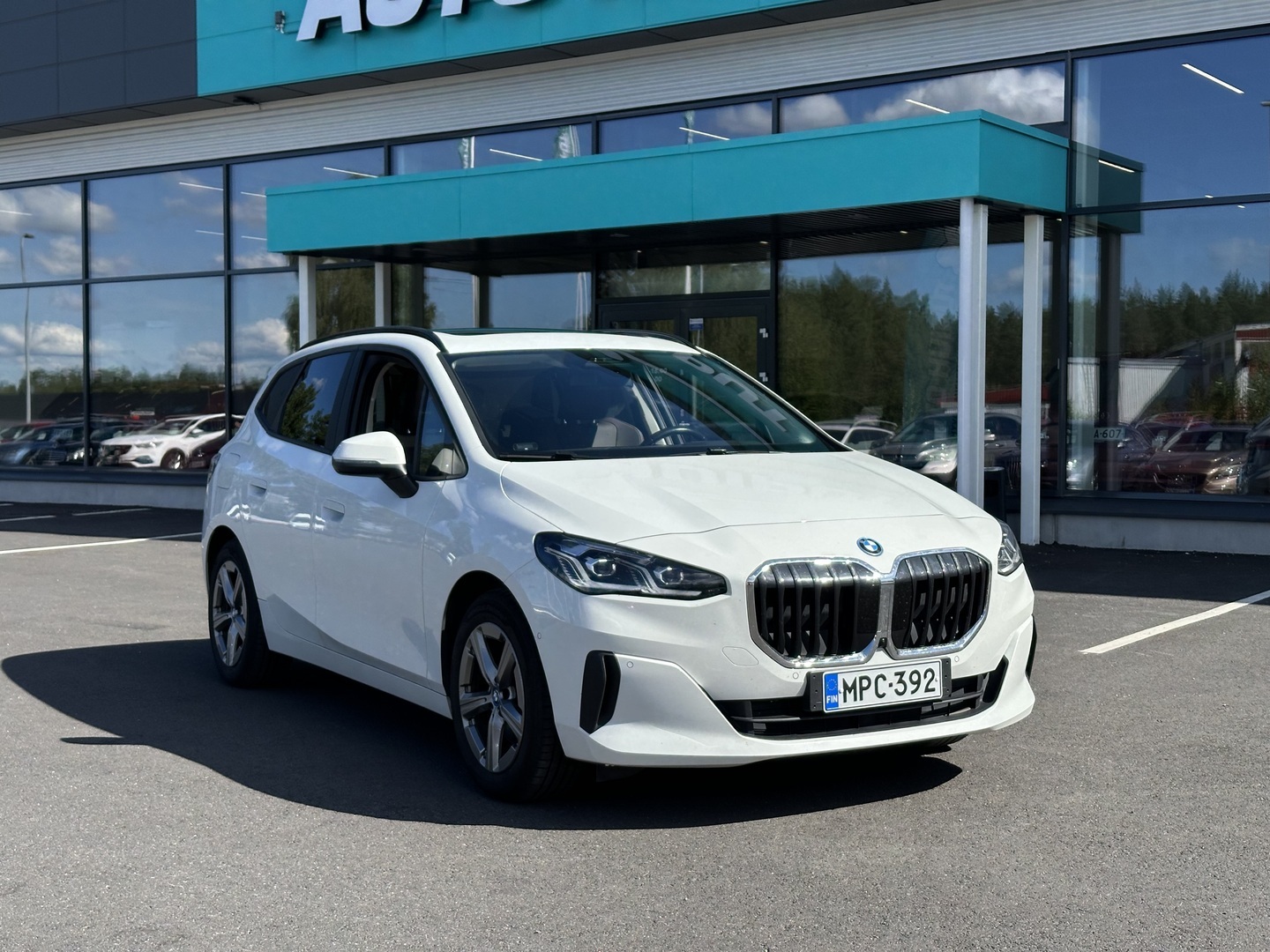 BMW 225 2023