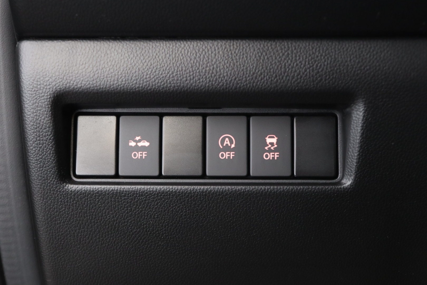 SUZUKI Swift 2024