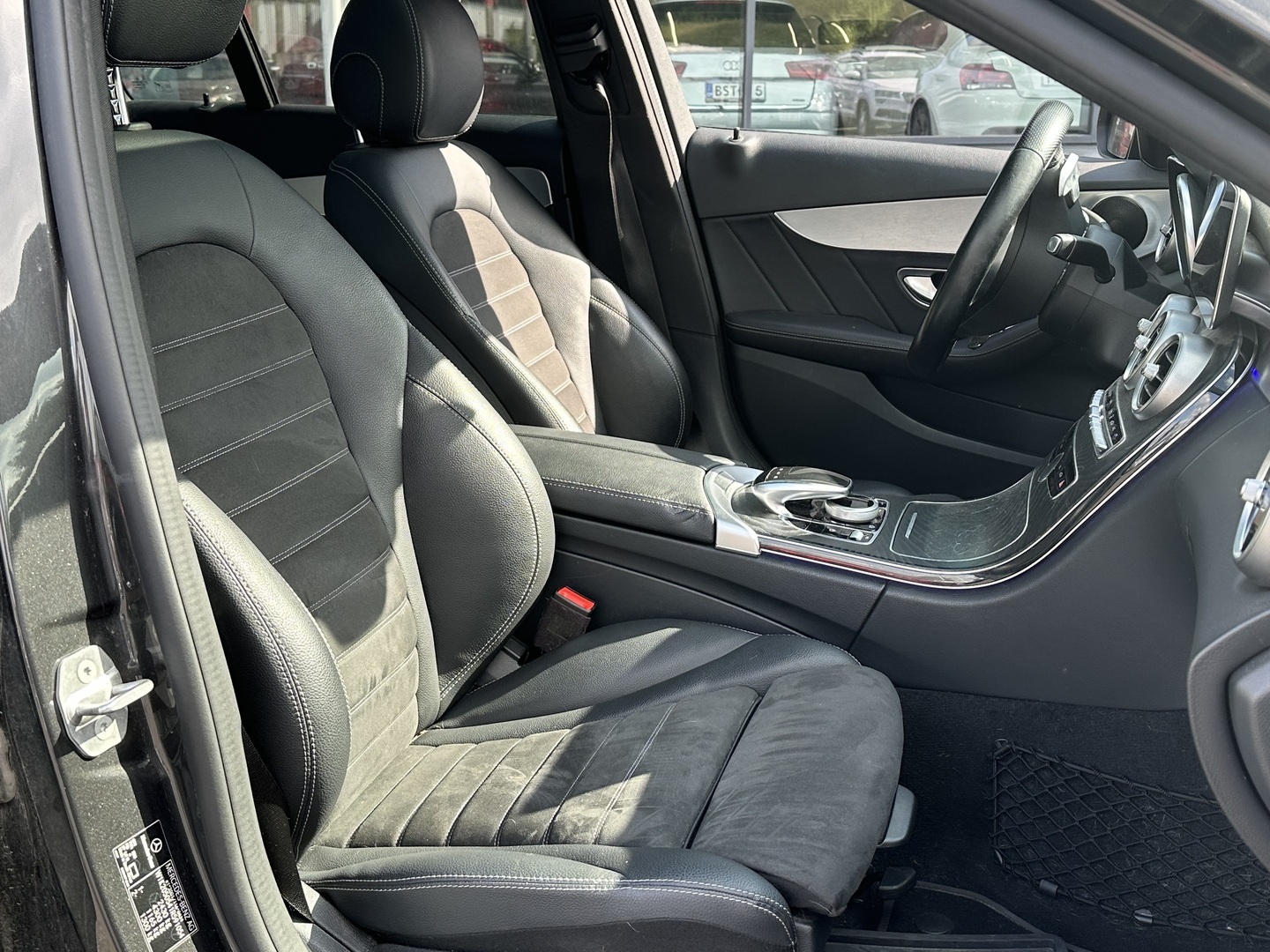 MERCEDES-BENZ C 2020