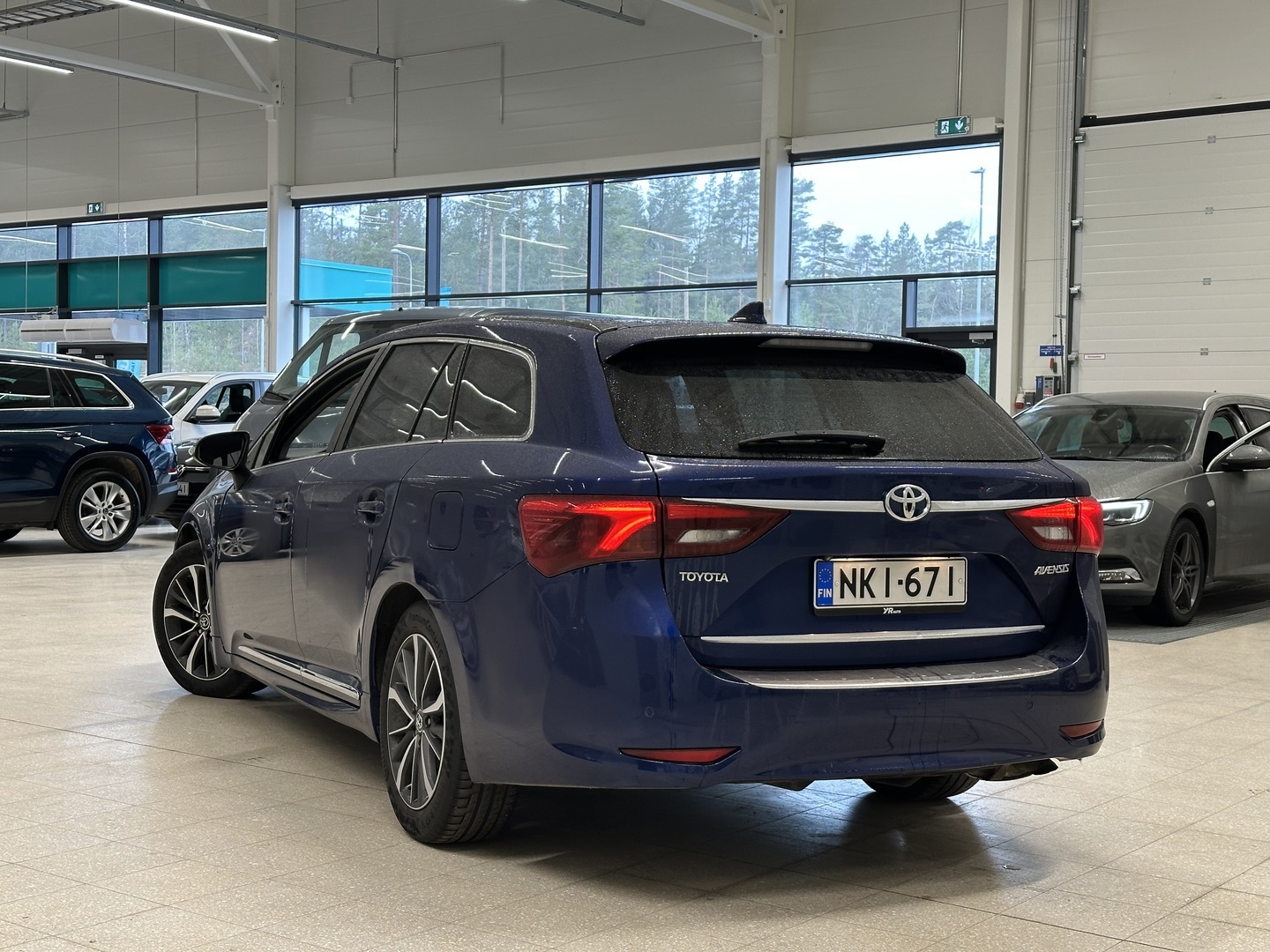 TOYOTA Avensis 2016