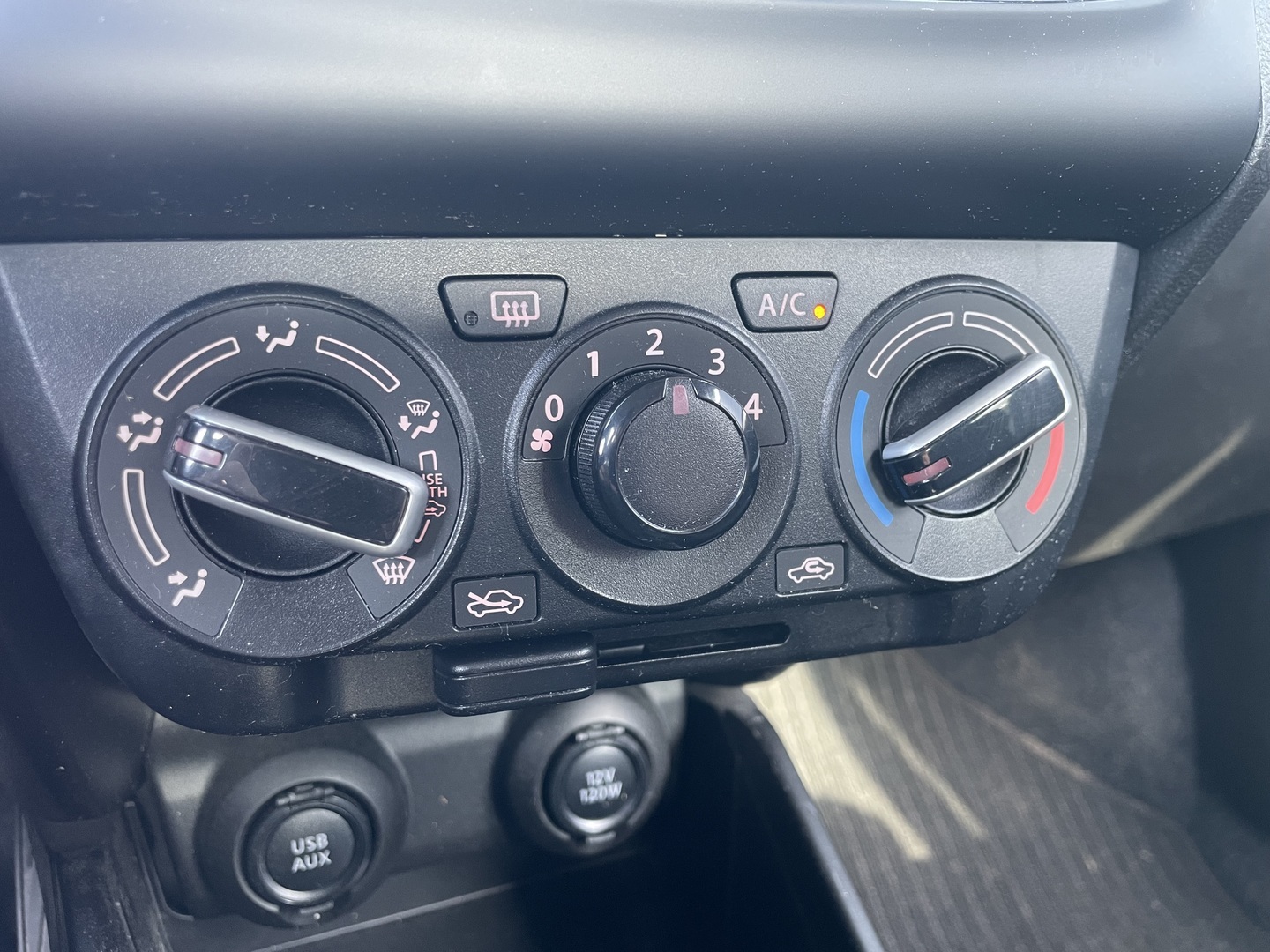 SUZUKI Swift 2023