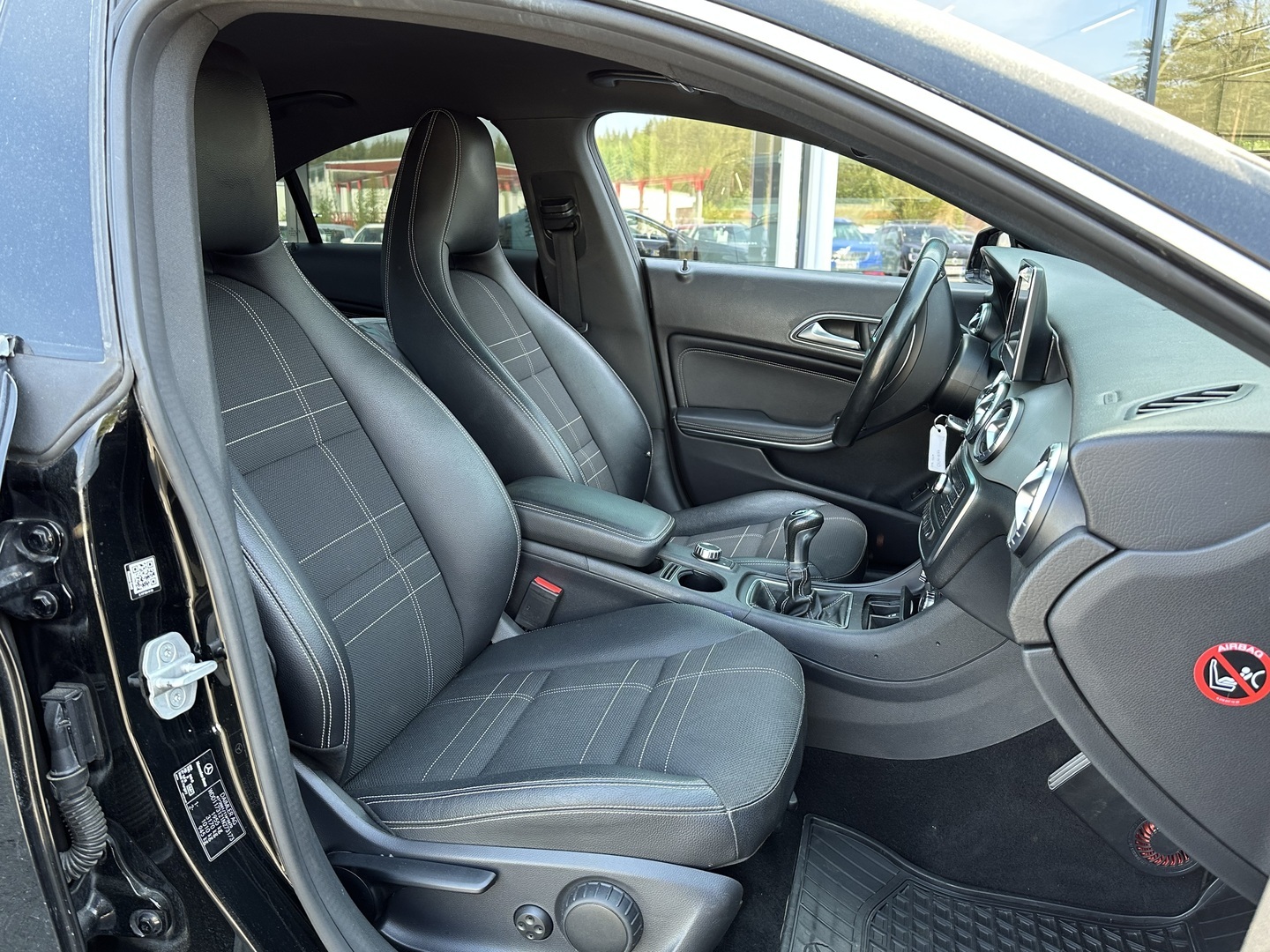 MERCEDES-BENZ CLA 2015